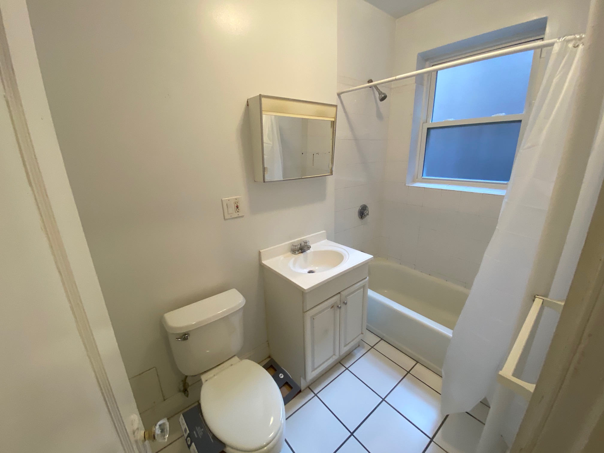 1 bed, 1 bath apartment for rent at 115 Norway St Unit 7, Back Bay — photo 4 of 6