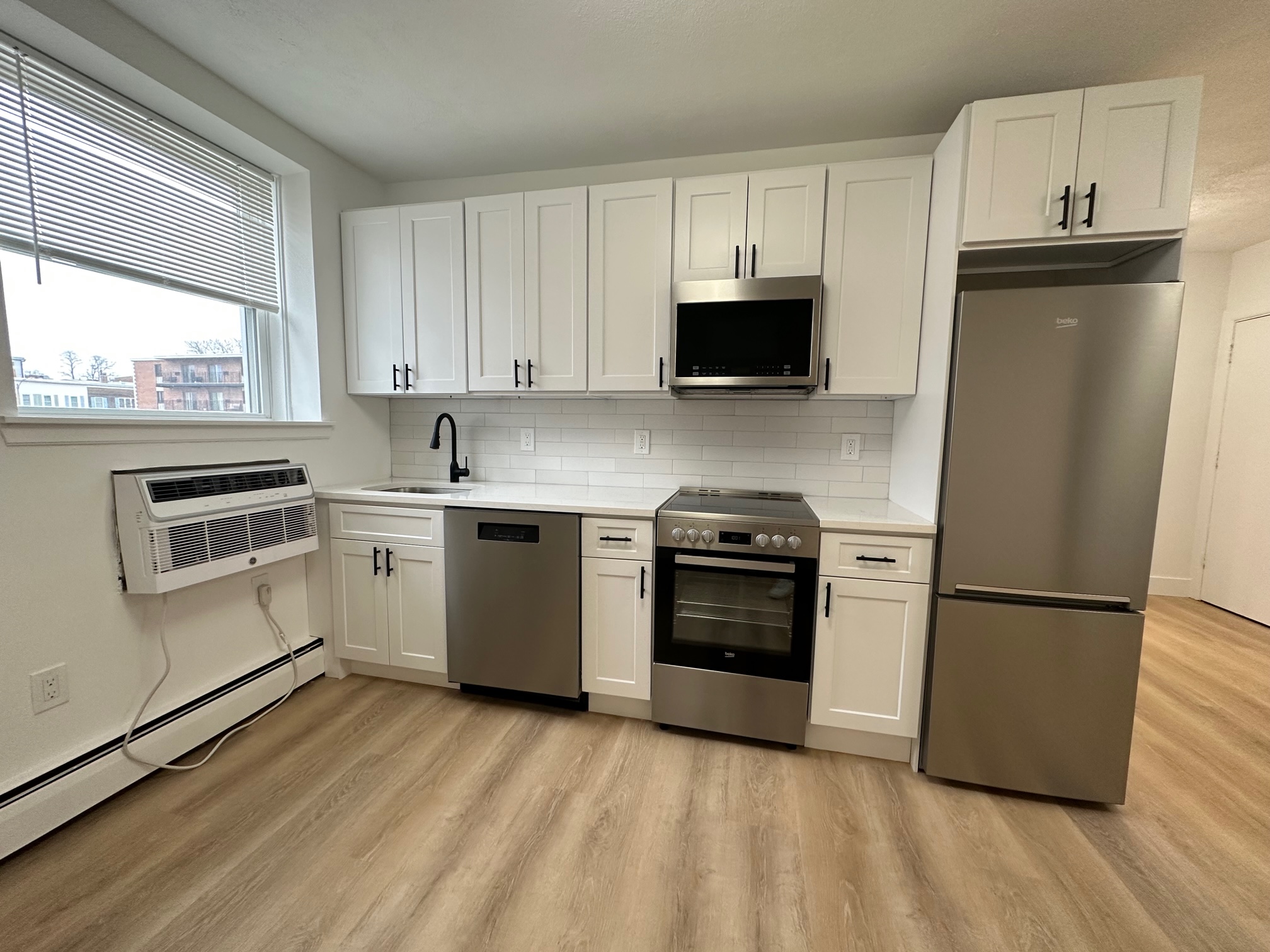 2 bed, 1 bath apartment for rent at 740 East 7th St Unit 15, South Boston — photo 2 of 9