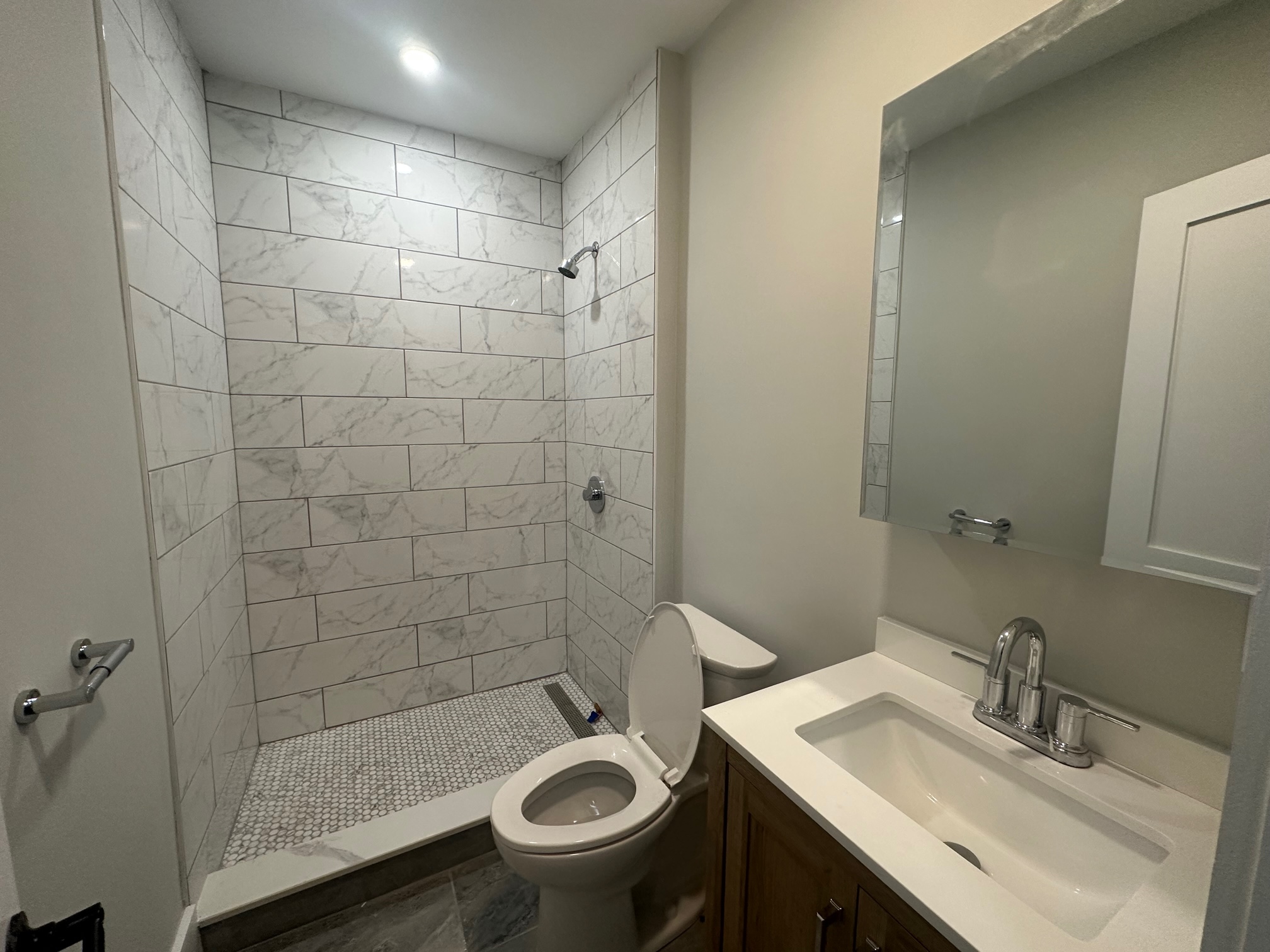 5 bed, 2 bath apartment for rent at 68 L Unit 1, South Boston — photo 5 of 9