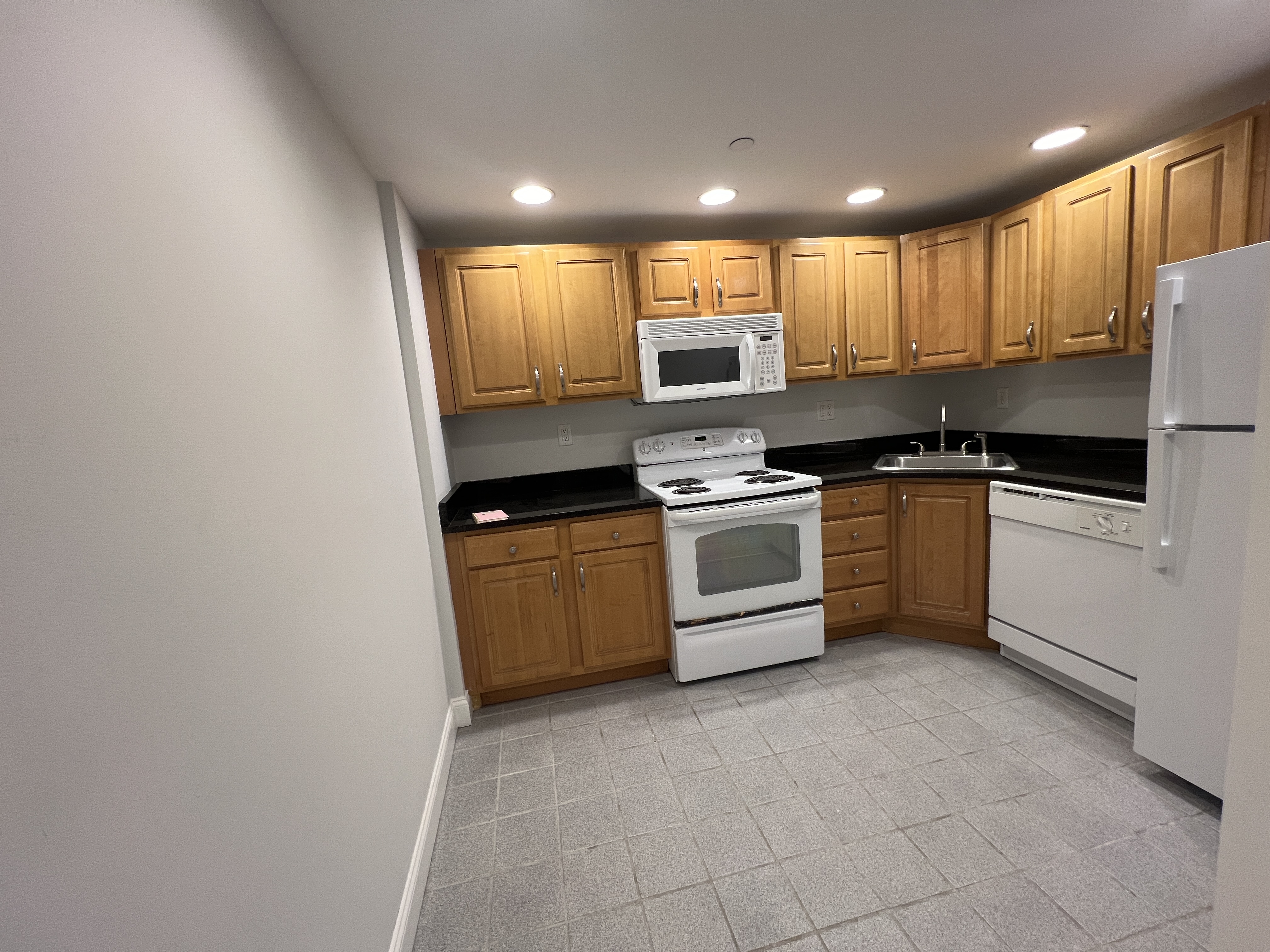 107 Queensberry St, Fenway