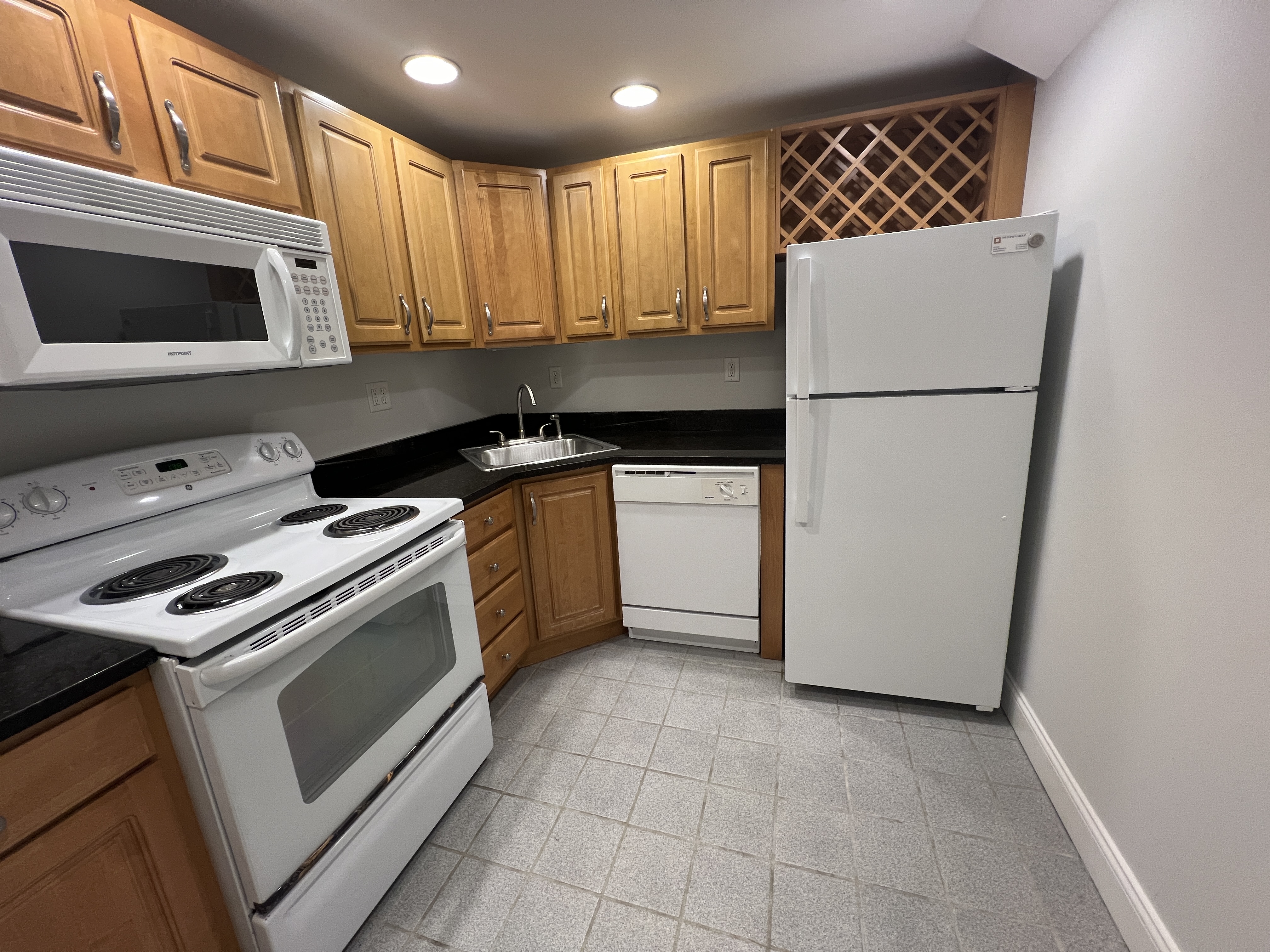 107 Queensberry St, Fenway