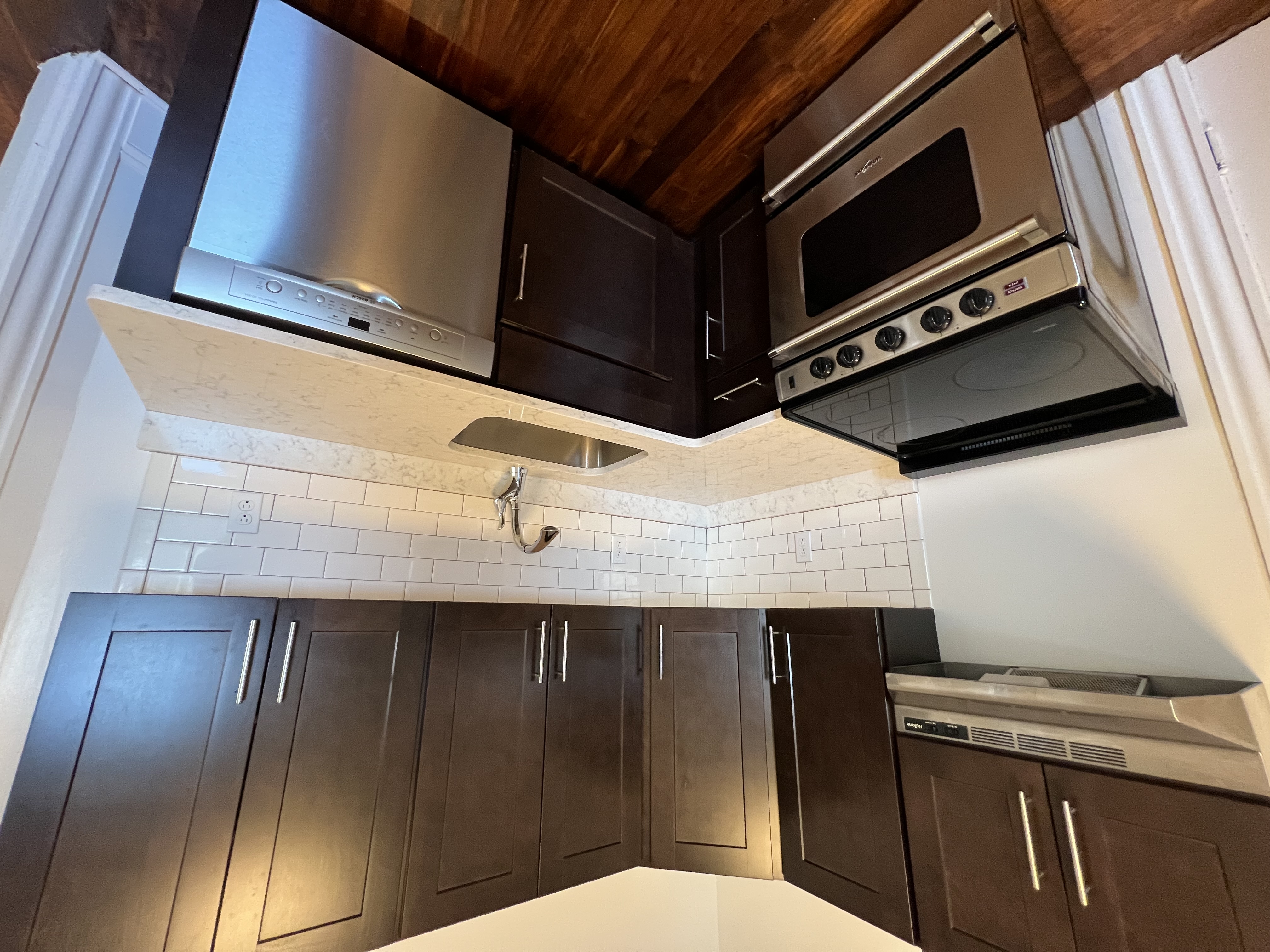 3 bed, 1 bath apartment for rent at 360 Beacon St Unit 2, Ward Two