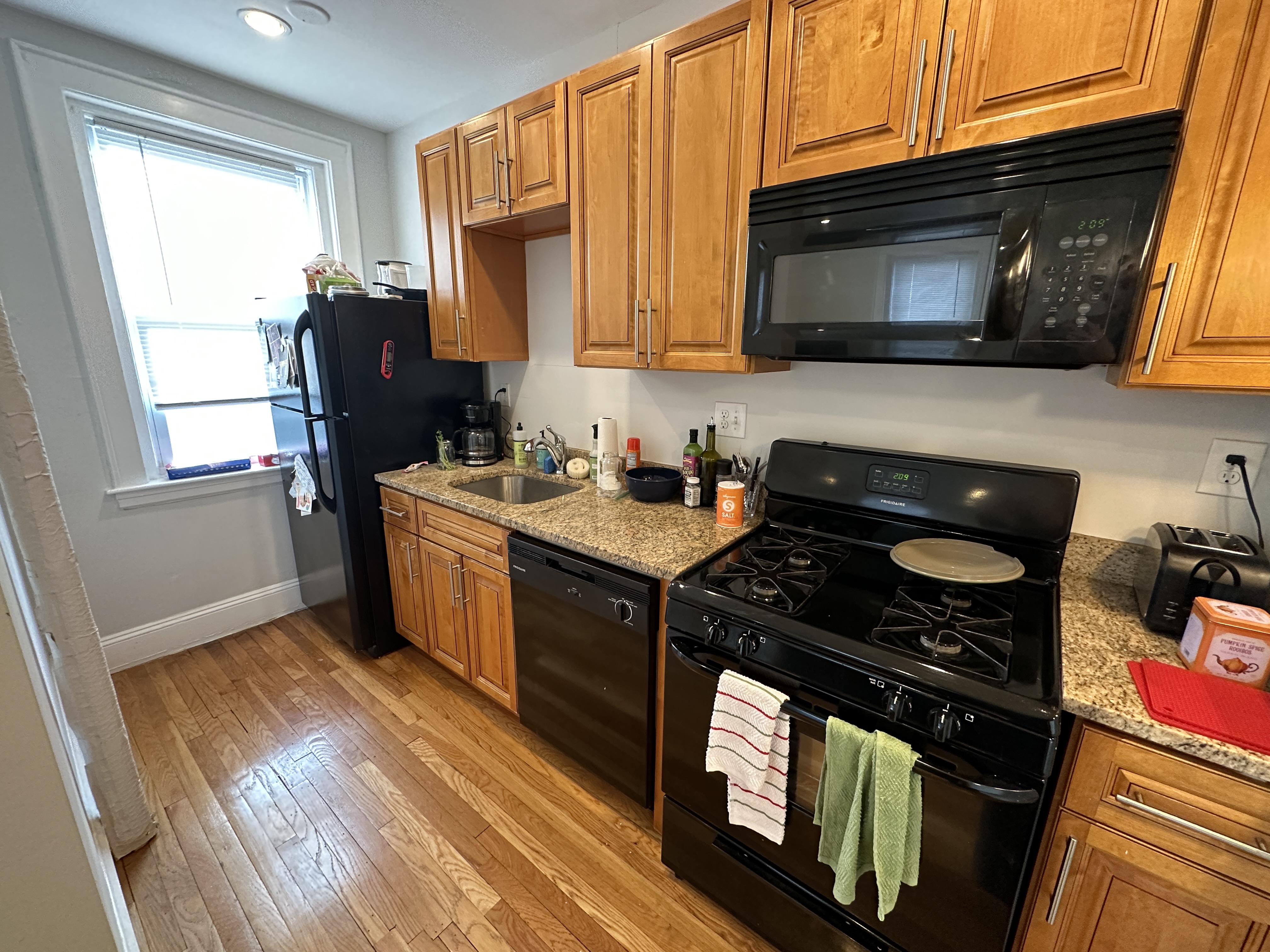 1 bed, 1 bath apartment for rent at 136 Highland Ave Unit 32, Winter Hill — photo 5 of 14