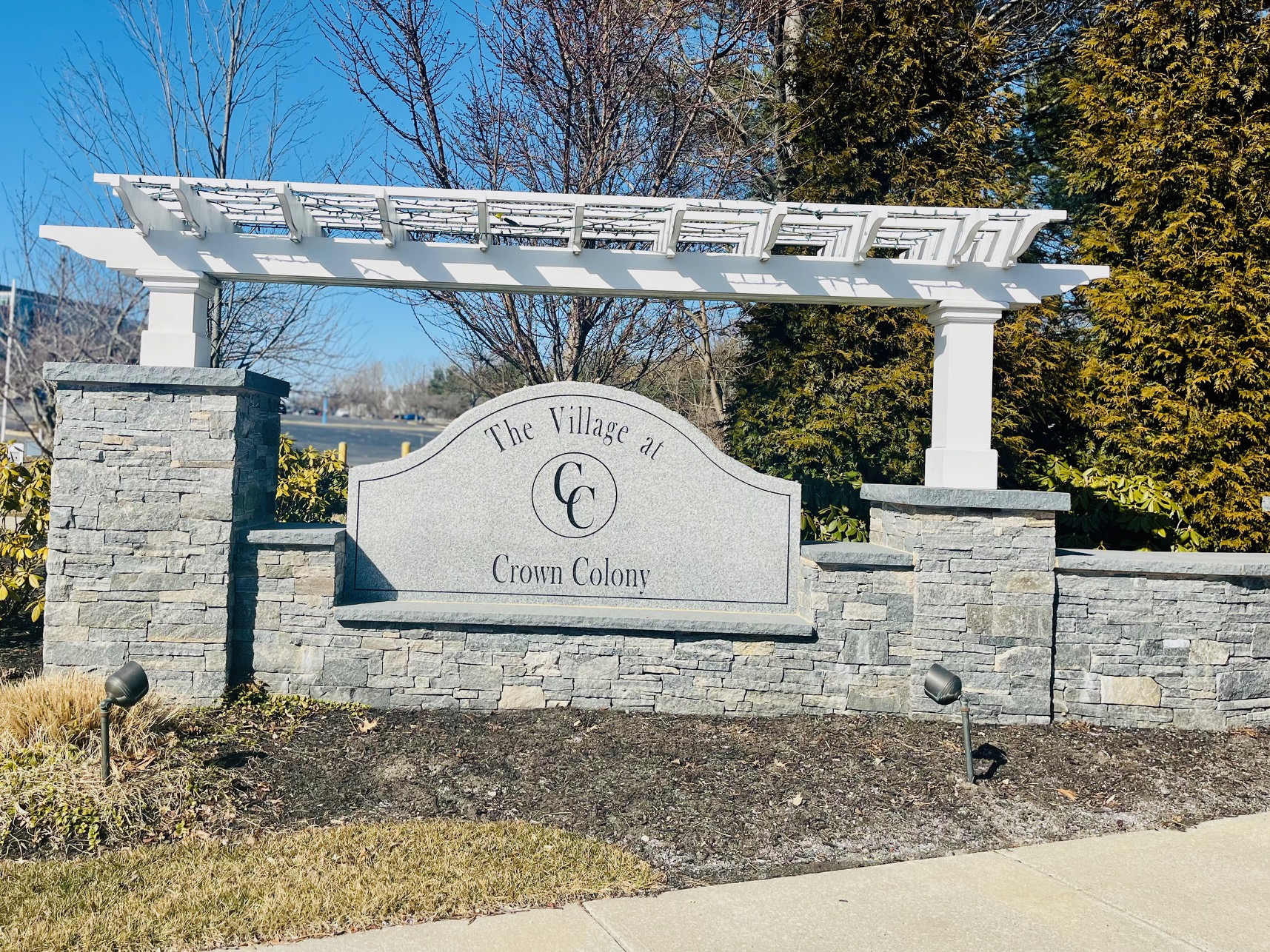 3 bed, 2.5 bath apartment for rent at 37 Village Dr Unit 37, Quincy — photo 2 of 2