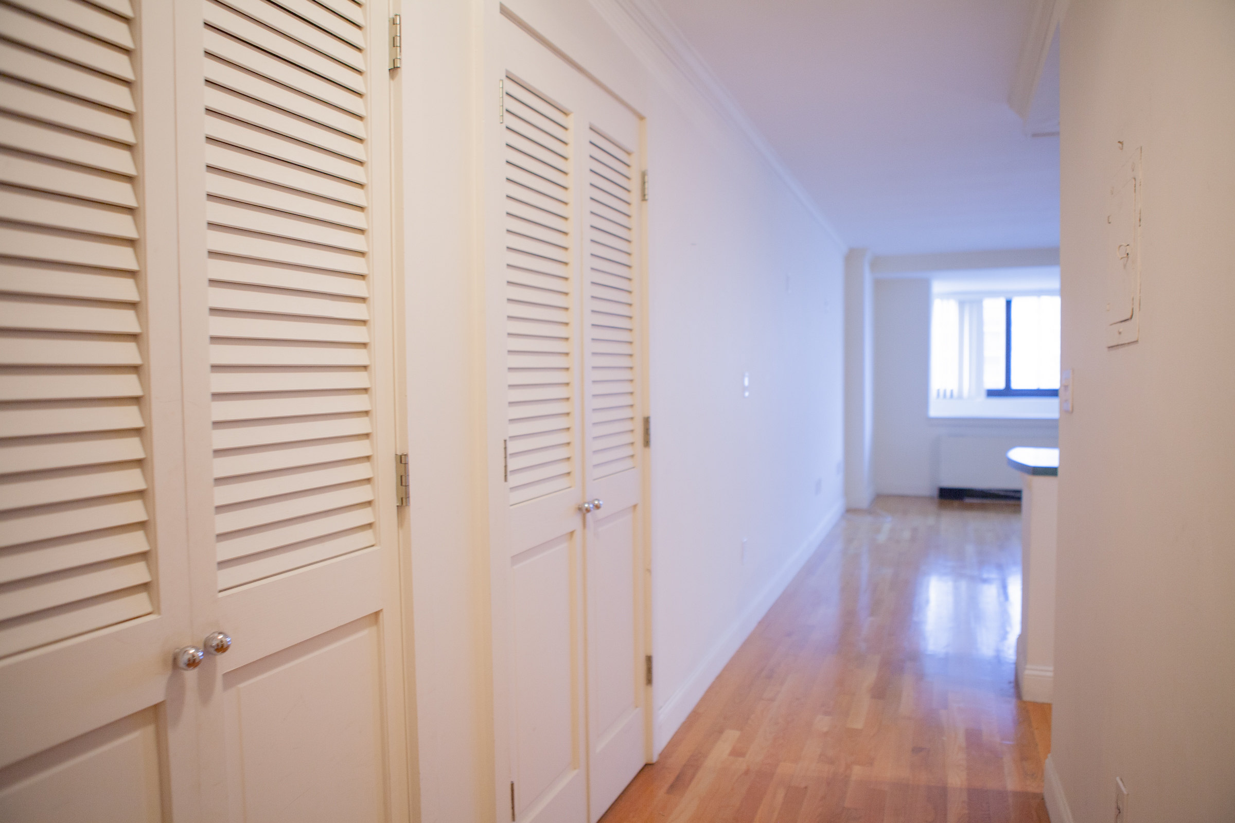Studio bed, 1 bath apartment for rent at 2 Hawthorne Pl Unit 15F, West End — photo 8 of 11