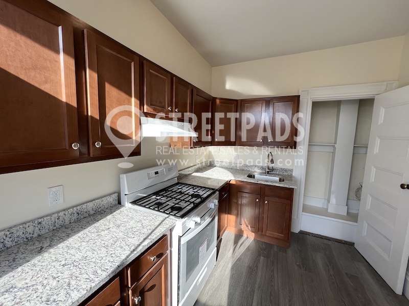 1 bed, 1 bath apartment for rent at 2 Ware St Unit 404, Jamaica Plain — photo 3 of 17