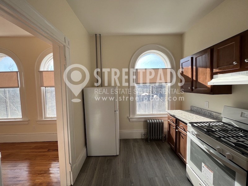 1 bed, 1 bath apartment for rent at 2 Ware St Unit 404, Jamaica Plain — photo 4 of 17