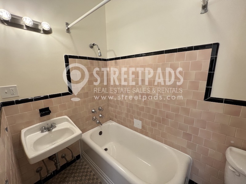1 bed, 1 bath apartment for rent at 2 Ware St Unit 404, Jamaica Plain — photo 16 of 17