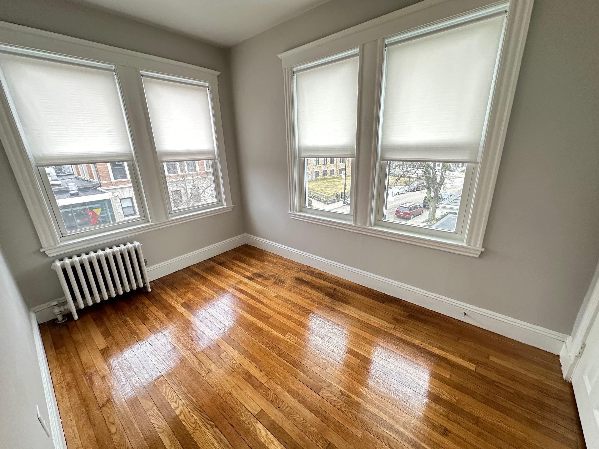 2 bed, 1 bath apartment for rent at 1440 Hyde Park Ave Unit 3R, Hyde Park — photo 6 of 7