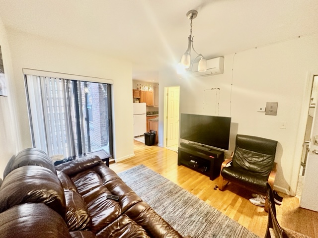 3 bed, 1 bath apartment for rent at 172 Salem St Unit 2, North End — photo 3 of 22