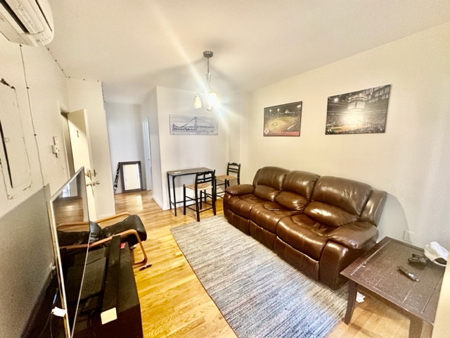 3 bed, 1 bath apartment for rent at 172 Salem St Unit 2, North End — photo 4 of 22