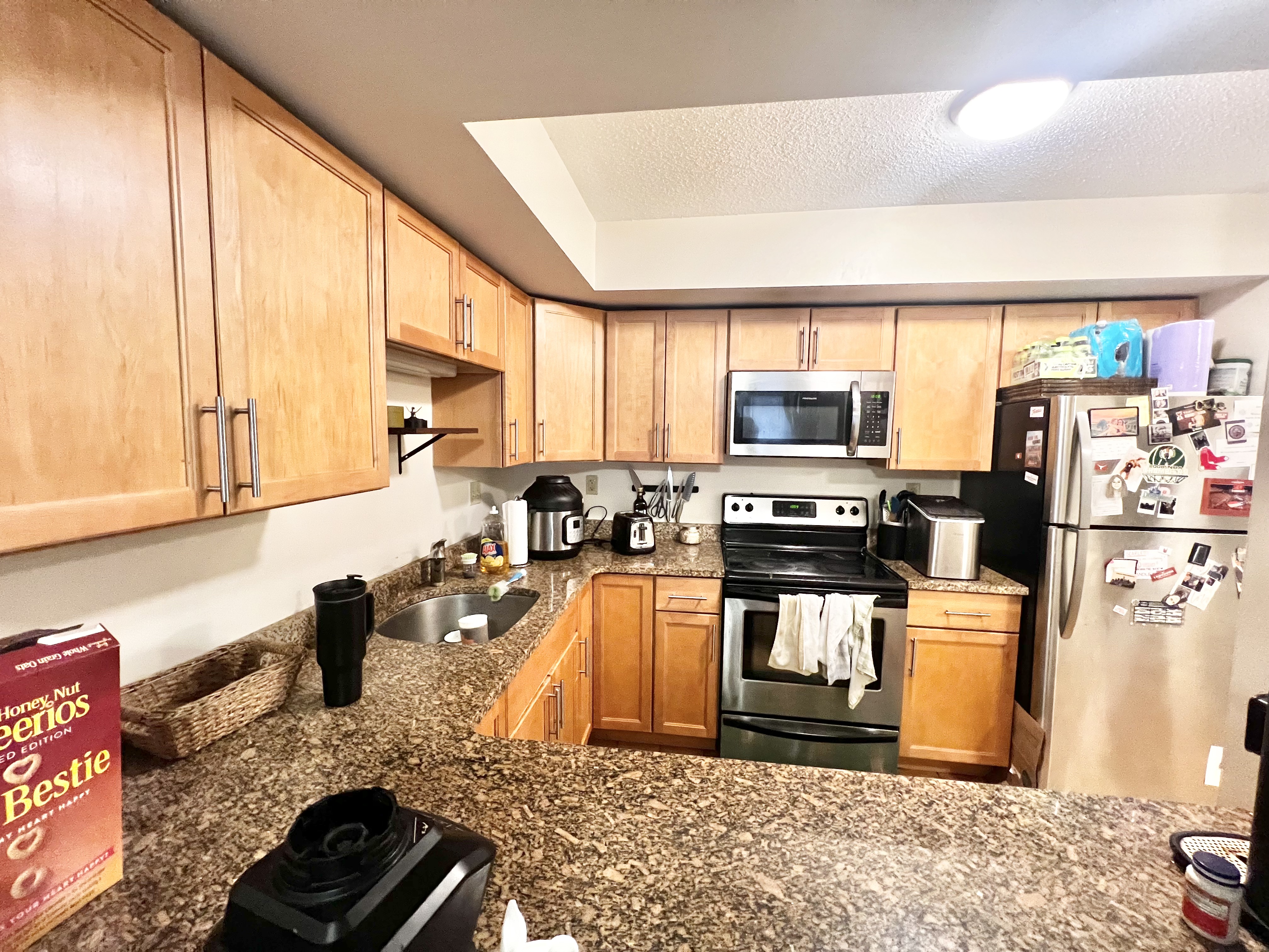 1 bed, 1 bath apartment for rent at 340 Franklin St Unit 103, Riverside — photo 2 of 10
