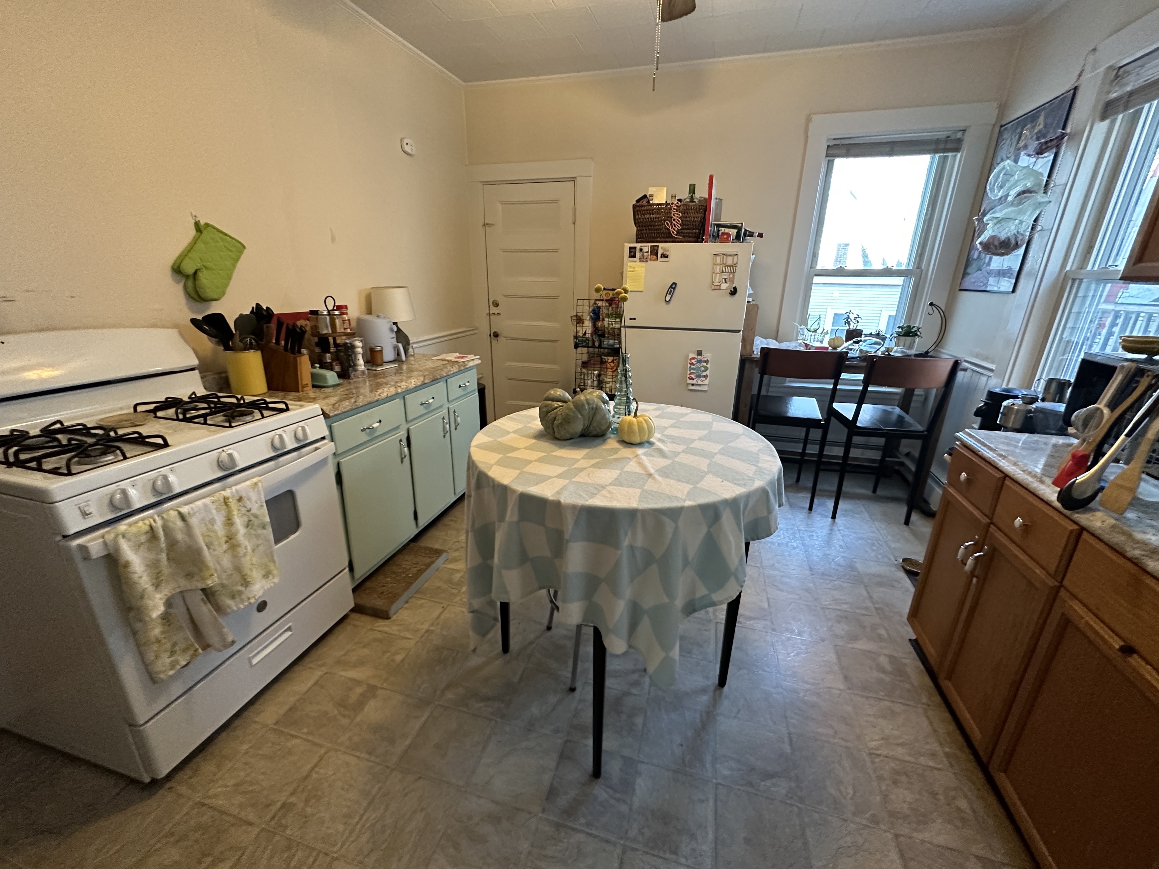 2 bed, 1 bath apartment for rent at 84 P St Unit 3, South Boston — photo 4 of 26