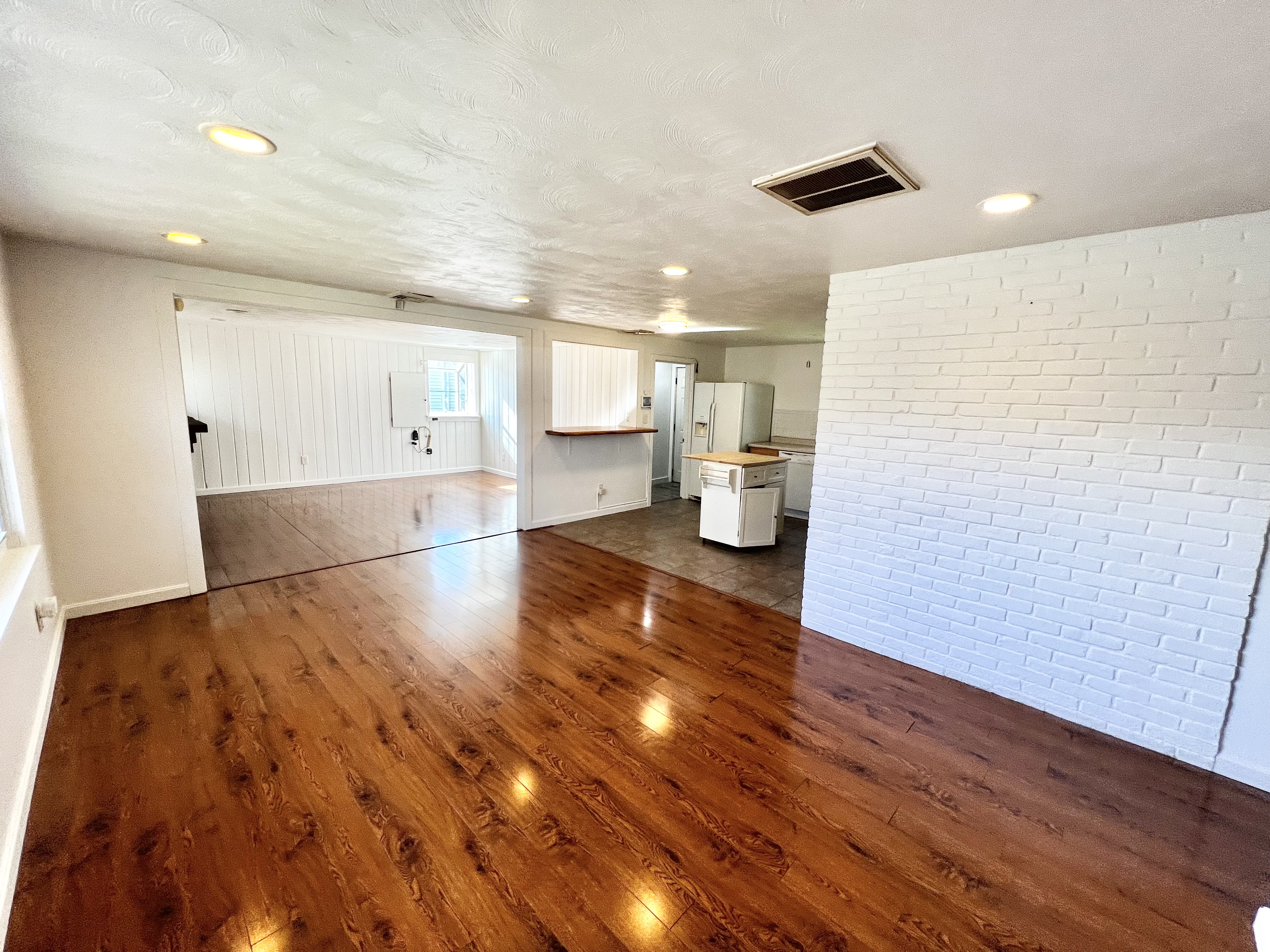 3 bed, 1 bath apartment for rent at 216 Elsie Rd Unit 1, Brockton — photo 9 of 28