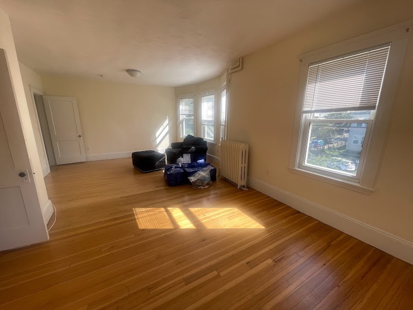 3.5 bed, 2 bath apartment for rent at 43 Hunnewell Ave Unit 2, Brighton — photo 4 of 10
