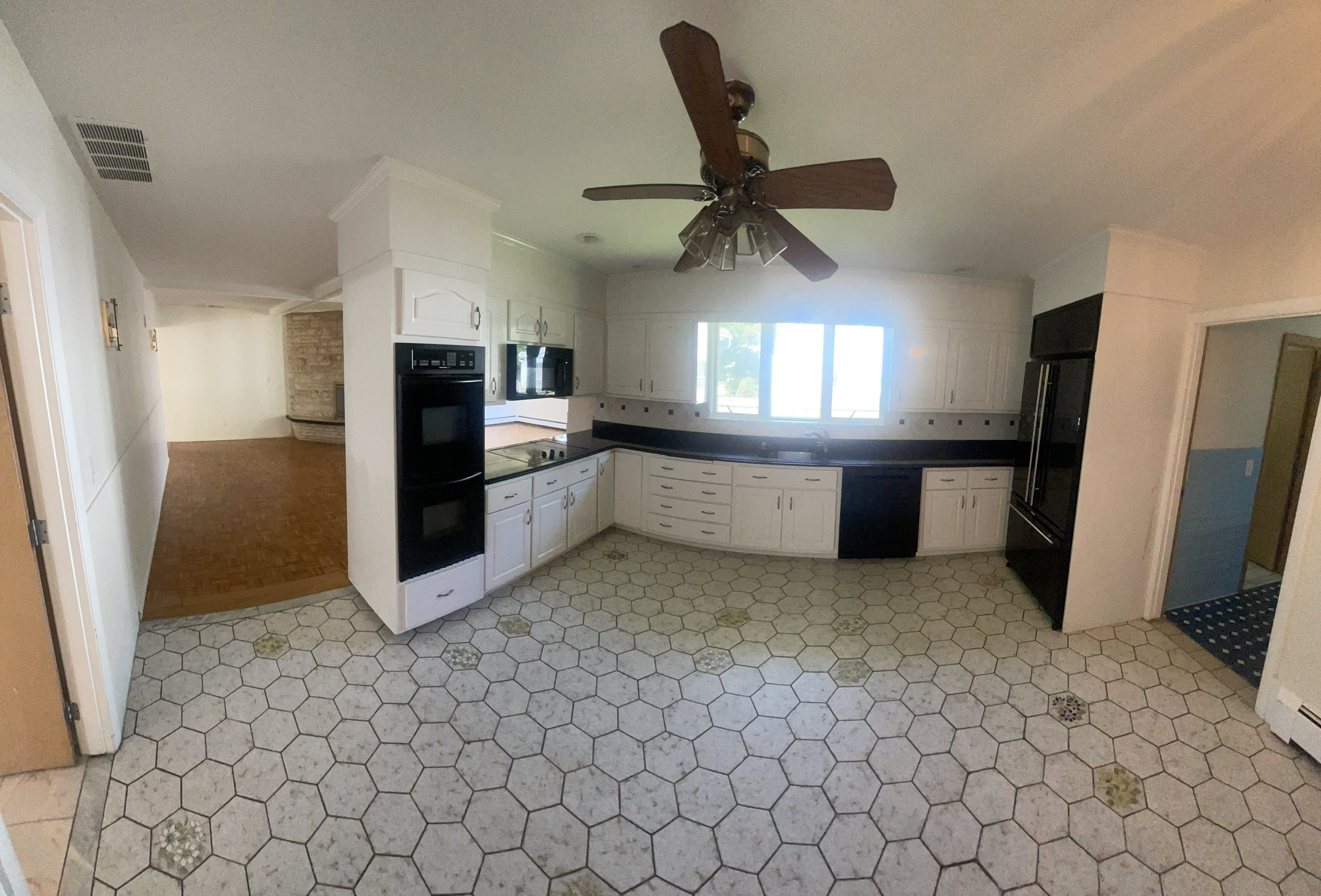5 bed, 3.5 bath apartment for rent at 20 Mossdale Rd Unit house, Jamaica Plain — photo 9 of 32
