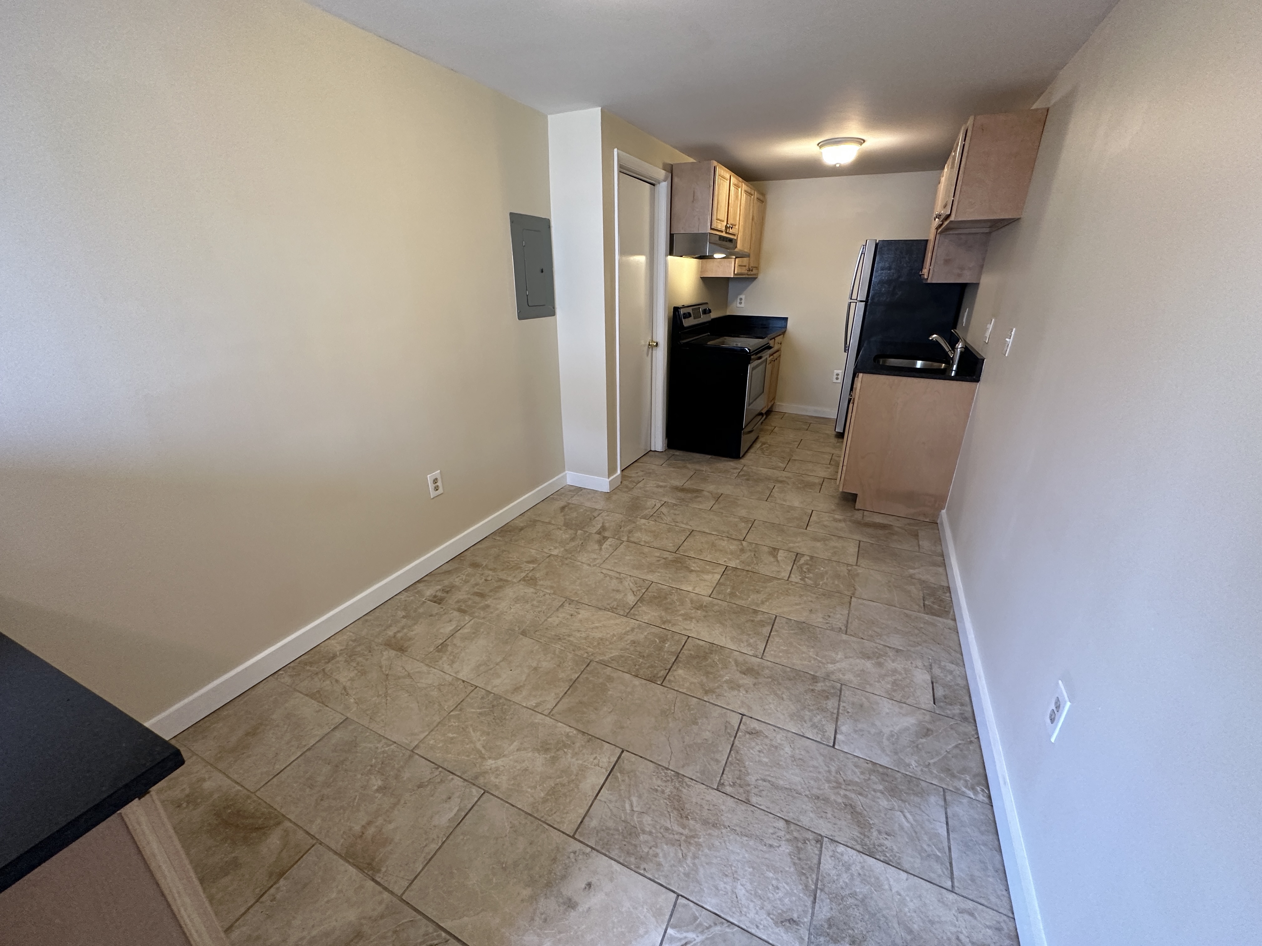 1 bed, 1 bath apartment for rent at 385 Dorchester St Unit B4-CF, South Boston — photo 5 of 17