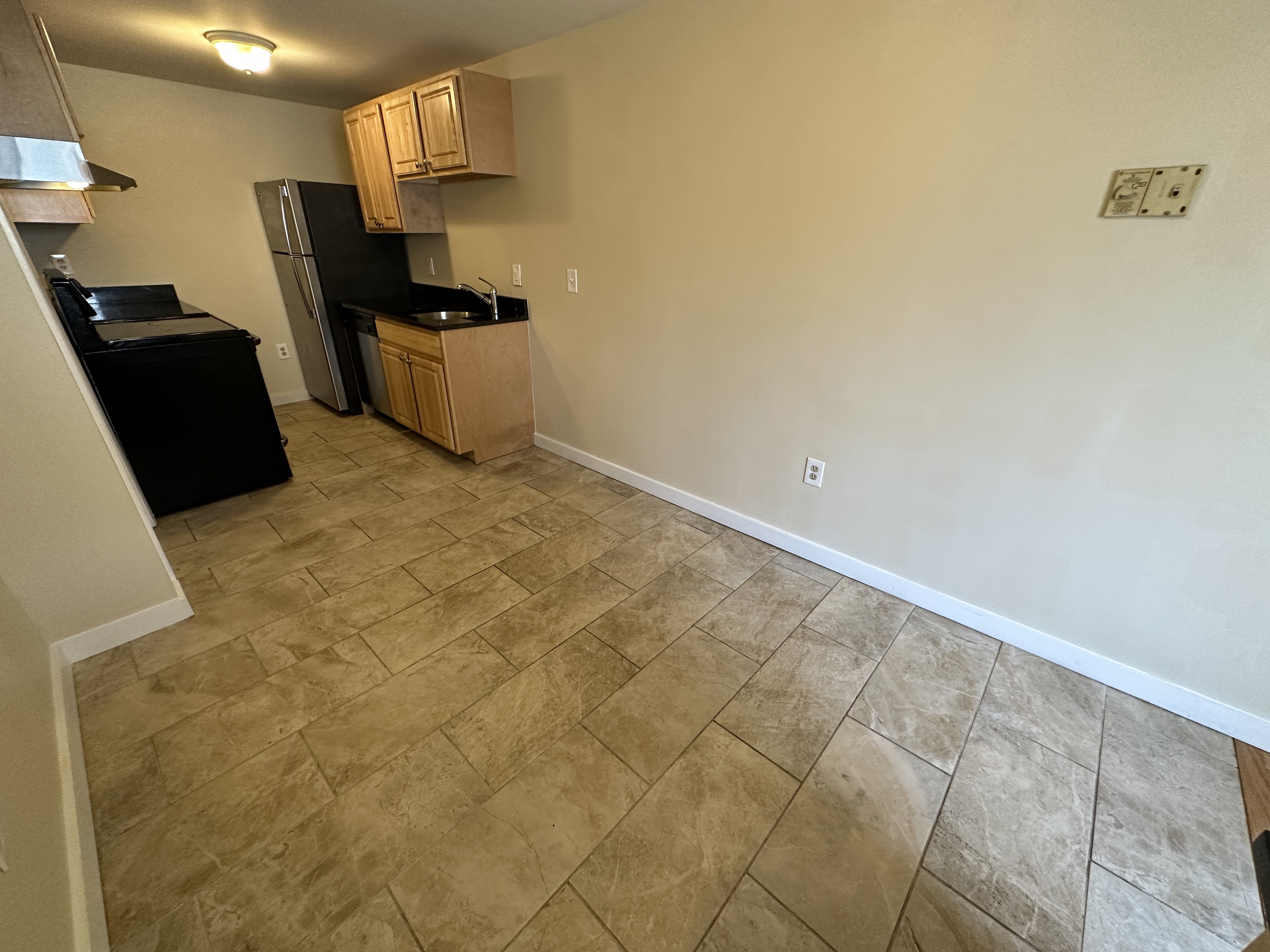 1 bed, 1 bath apartment for rent at 385 Dorchester St Unit B4-CF, South Boston — photo 12 of 17