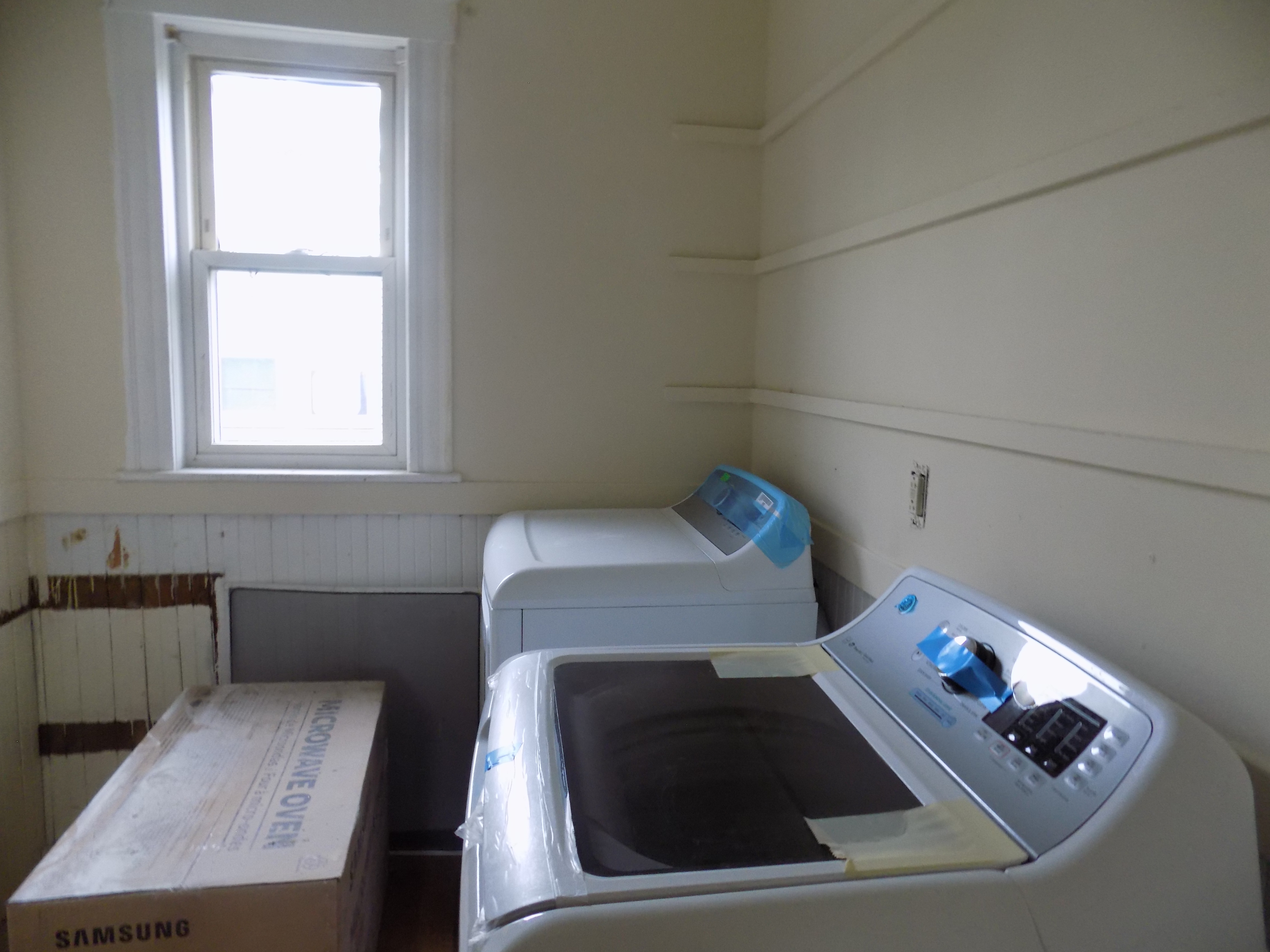 3.5 bed, 1 bath apartment for rent at 111 Callender St Unit 3, Dorchester — photo 4 of 6