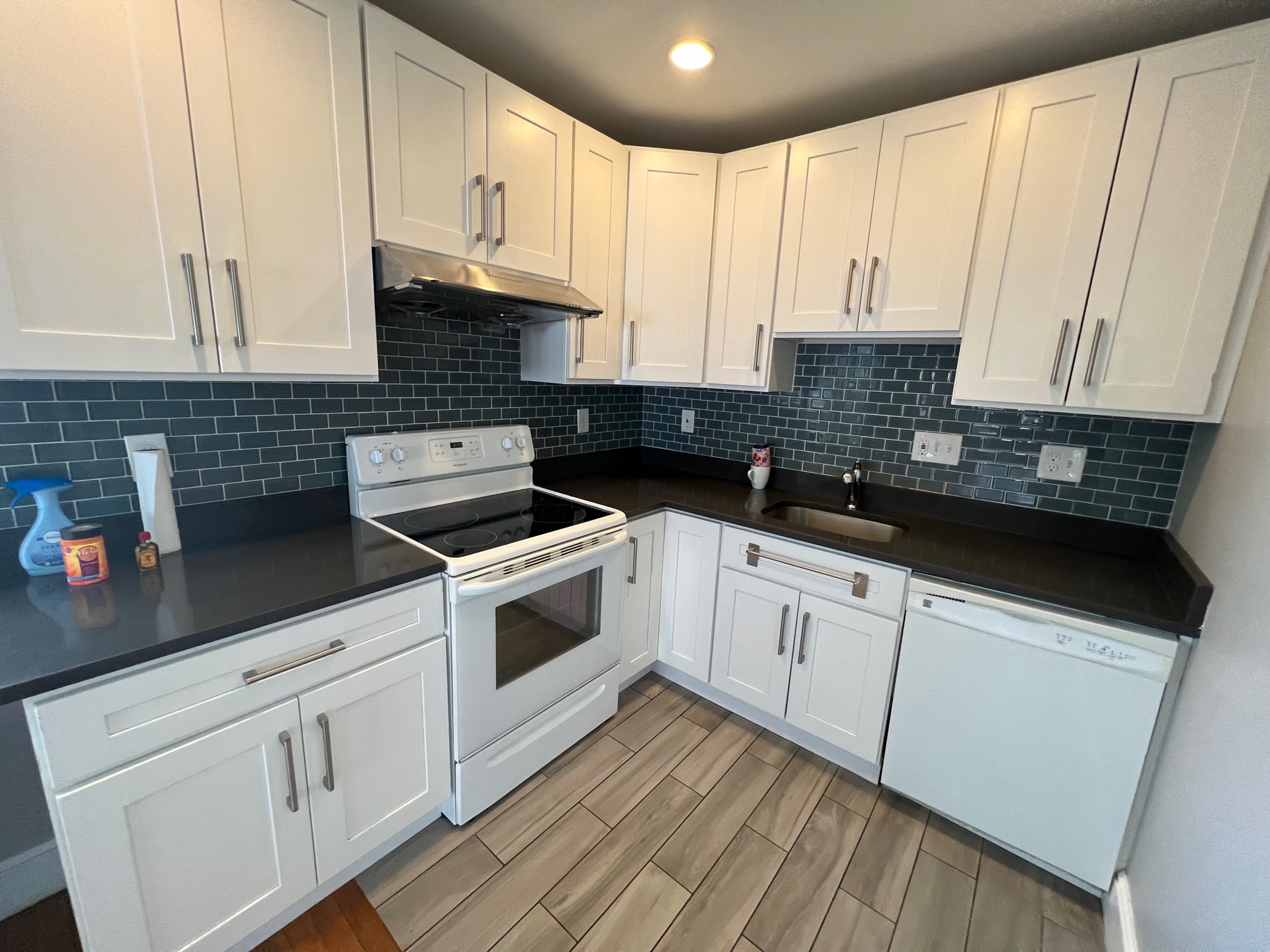 4 bed, 2 bath apartment for rent at 25 Gerald Rd Unit 1, Brighton — photo 3 of 7