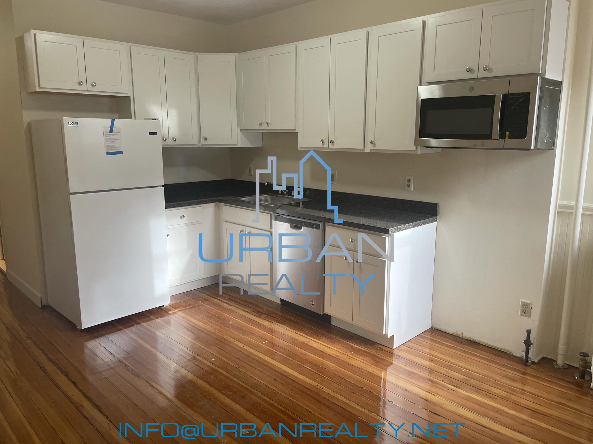 3 bed, 2 bath apartment for rent at 24 Strathmore Rd Unit 1, Washington Square