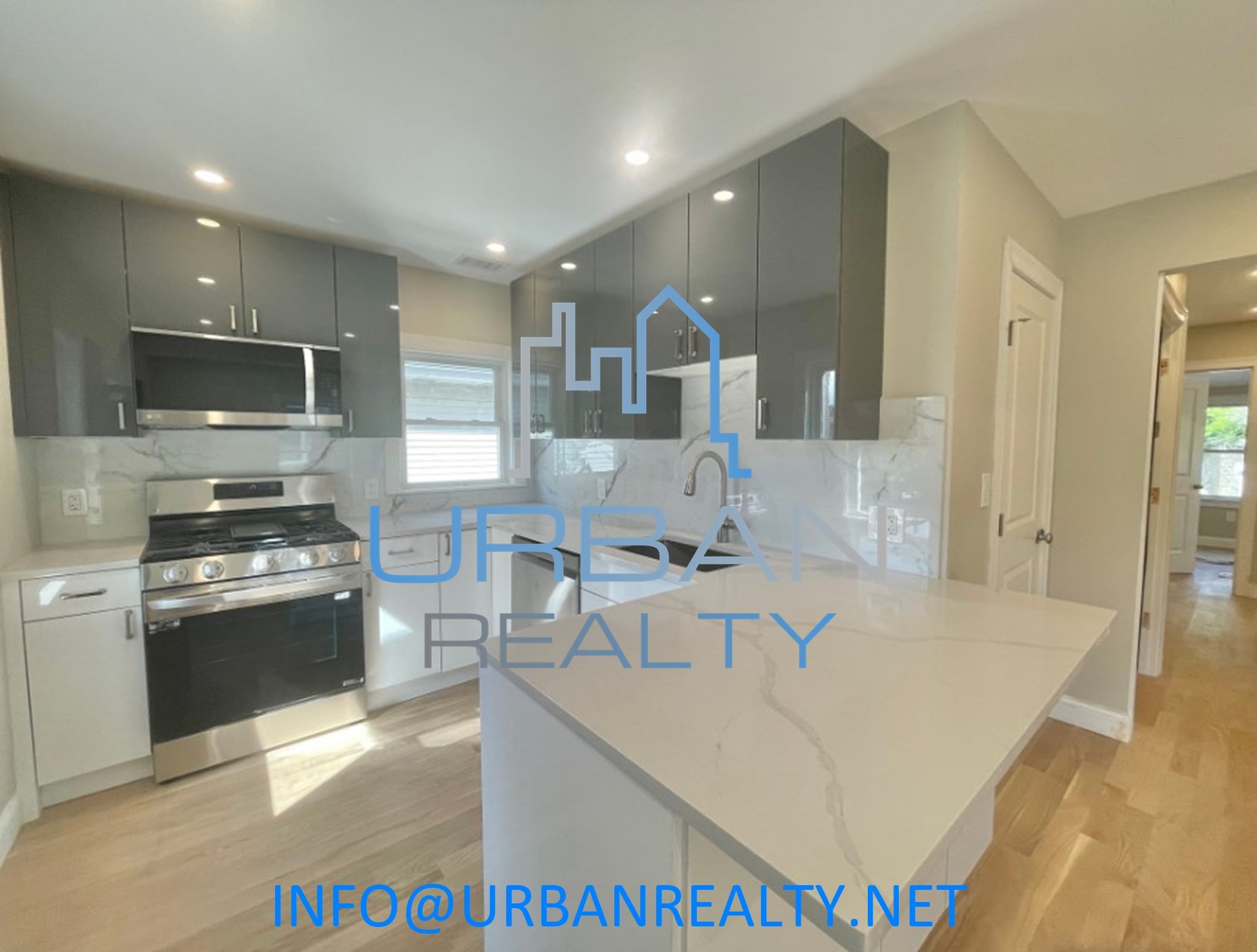2 bed, 1 bath apartment for rent at 343 Market St Unit 343, Oak Square — photo 2 of 4