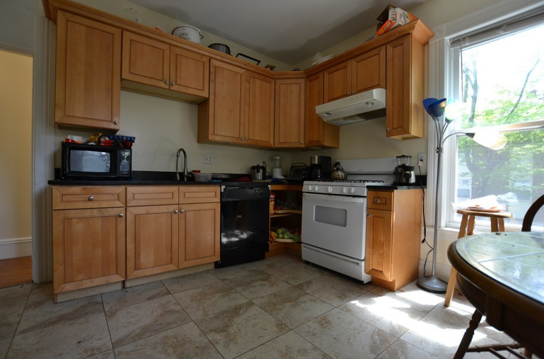 6 bed, 2.5 bath apartment for rent at 8 Sparhawk St Unit 2, Brighton — photo 4 of 10