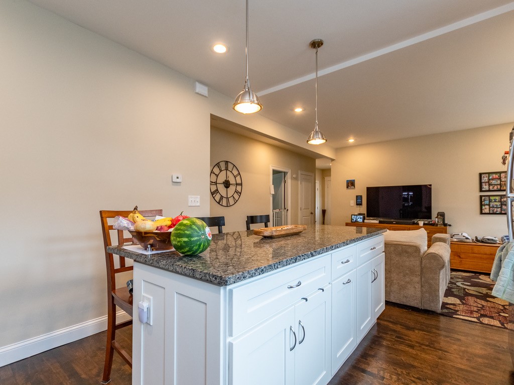 3 bed, 1 bath apartment for rent at 80 Lexington St Unit 1, Watertown — photo 7 of 22