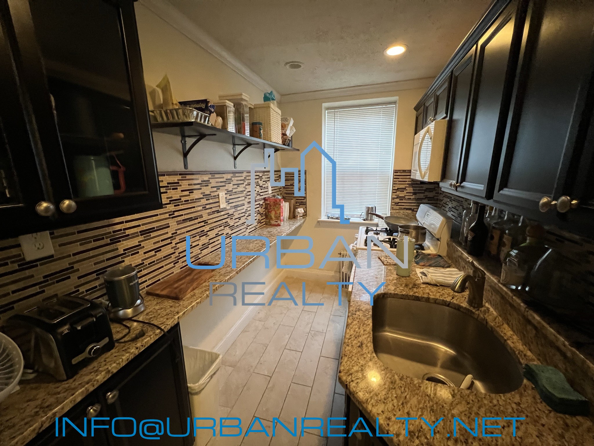 1 split bed, 1 bath apartment for rent at 39 Commonwealth Ave Unit 12, Newton — photo 6 of 14