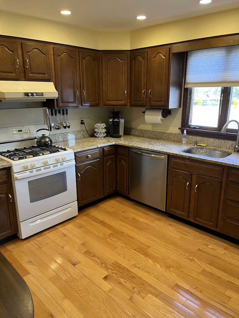 4 bed, 1 bath apartment for rent at 14 Powderhouse Blvd Unit 2, West Somerville — photo 3 of 7