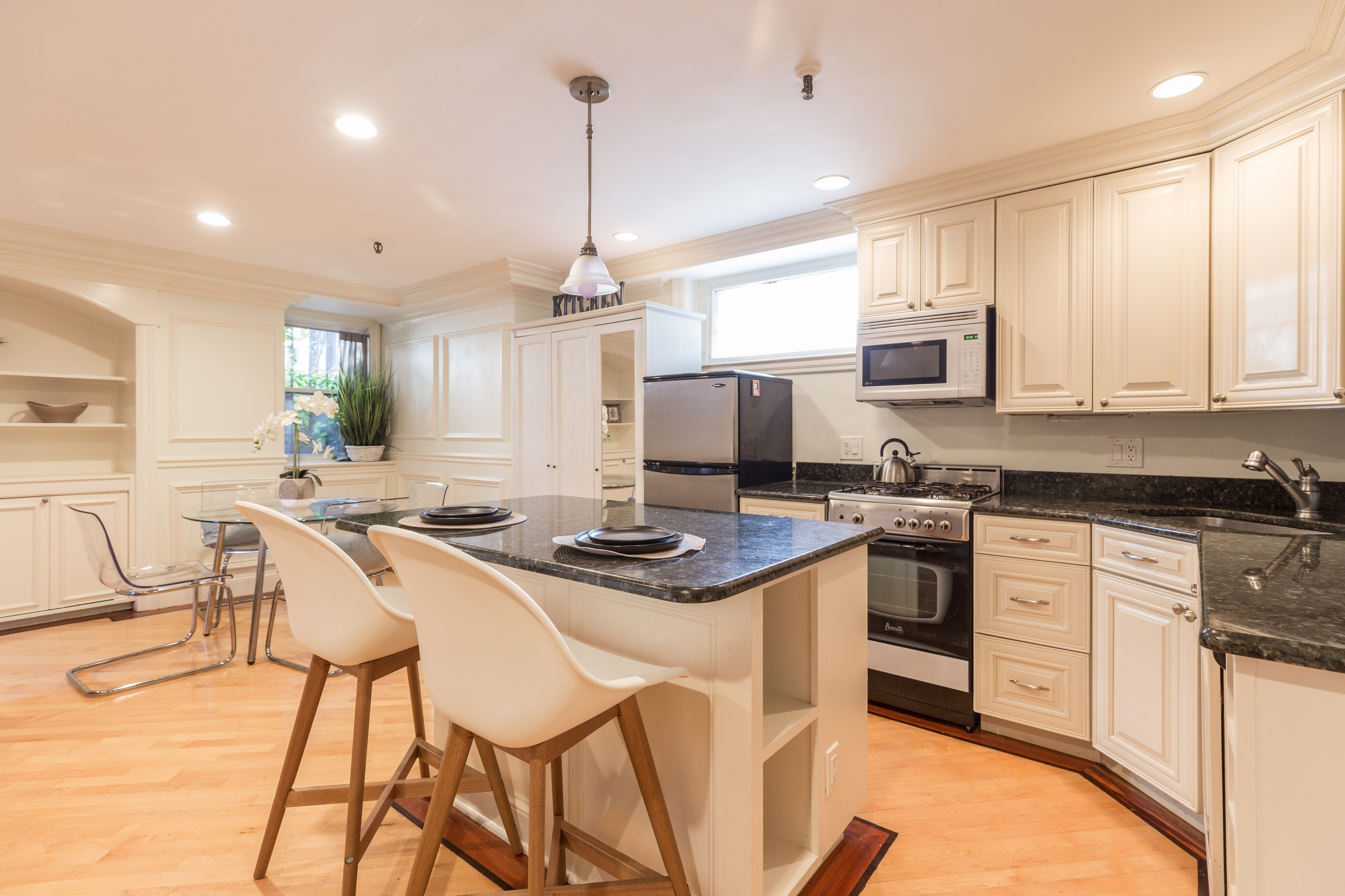 1 bed, 1 bath apartment for rent at 20 Gloucester St Unit Bd, Back Bay — photo 3 of 15