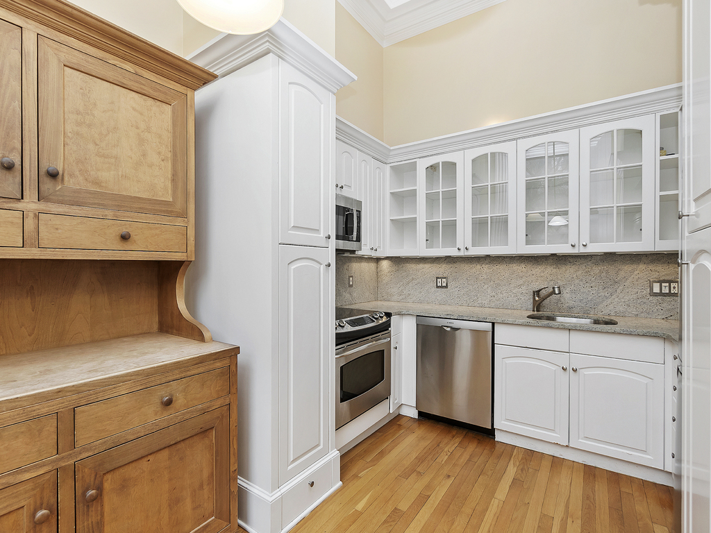 2 bed, 2 bath apartment for rent at 41 Commonwealth Ave Unit 5, Back Bay — photo 7 of 12