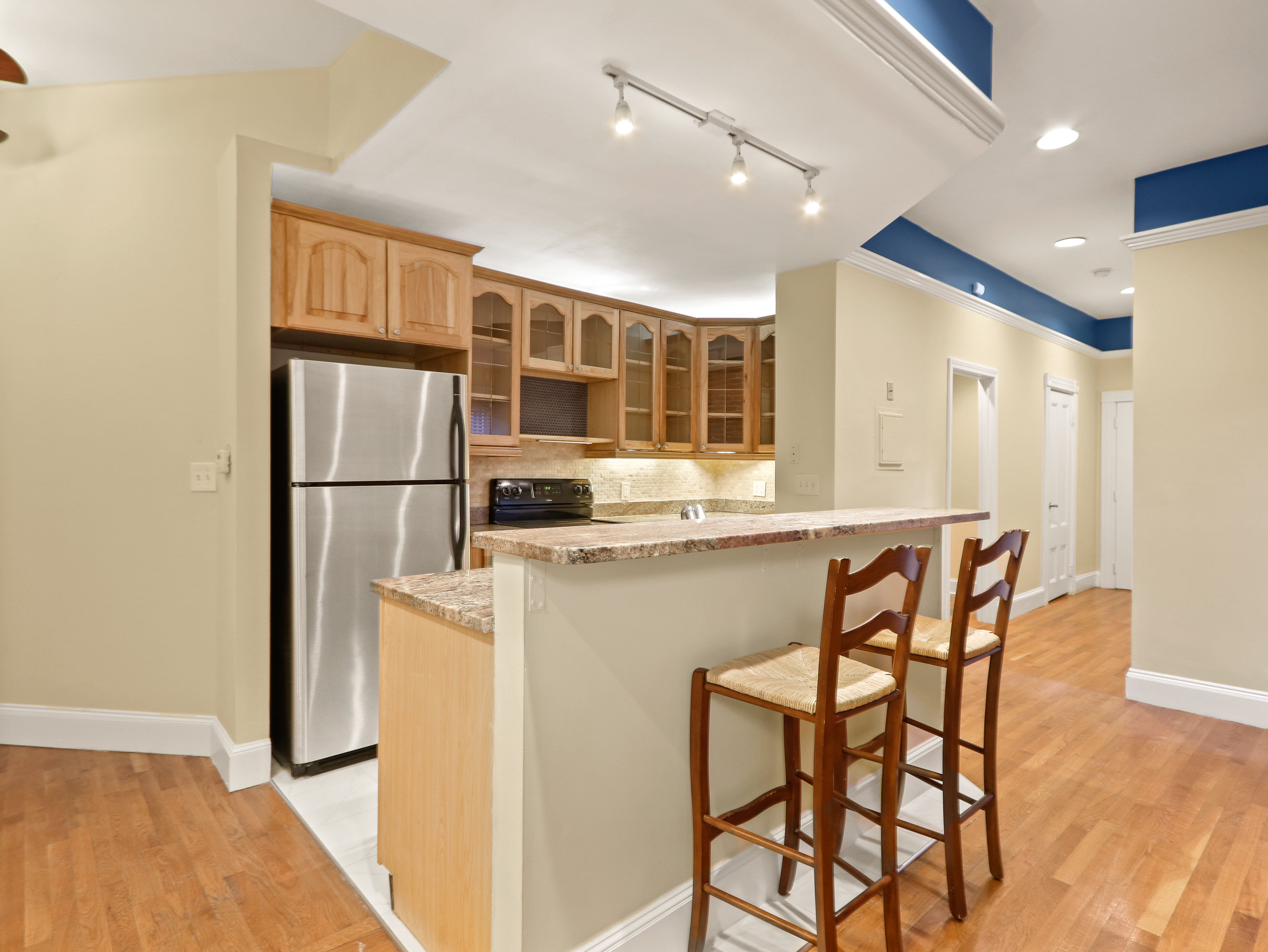 2 bed, 1 bath apartment for rent at 36 Hancock St Unit 1B, Beacon Hill — photo 7 of 16