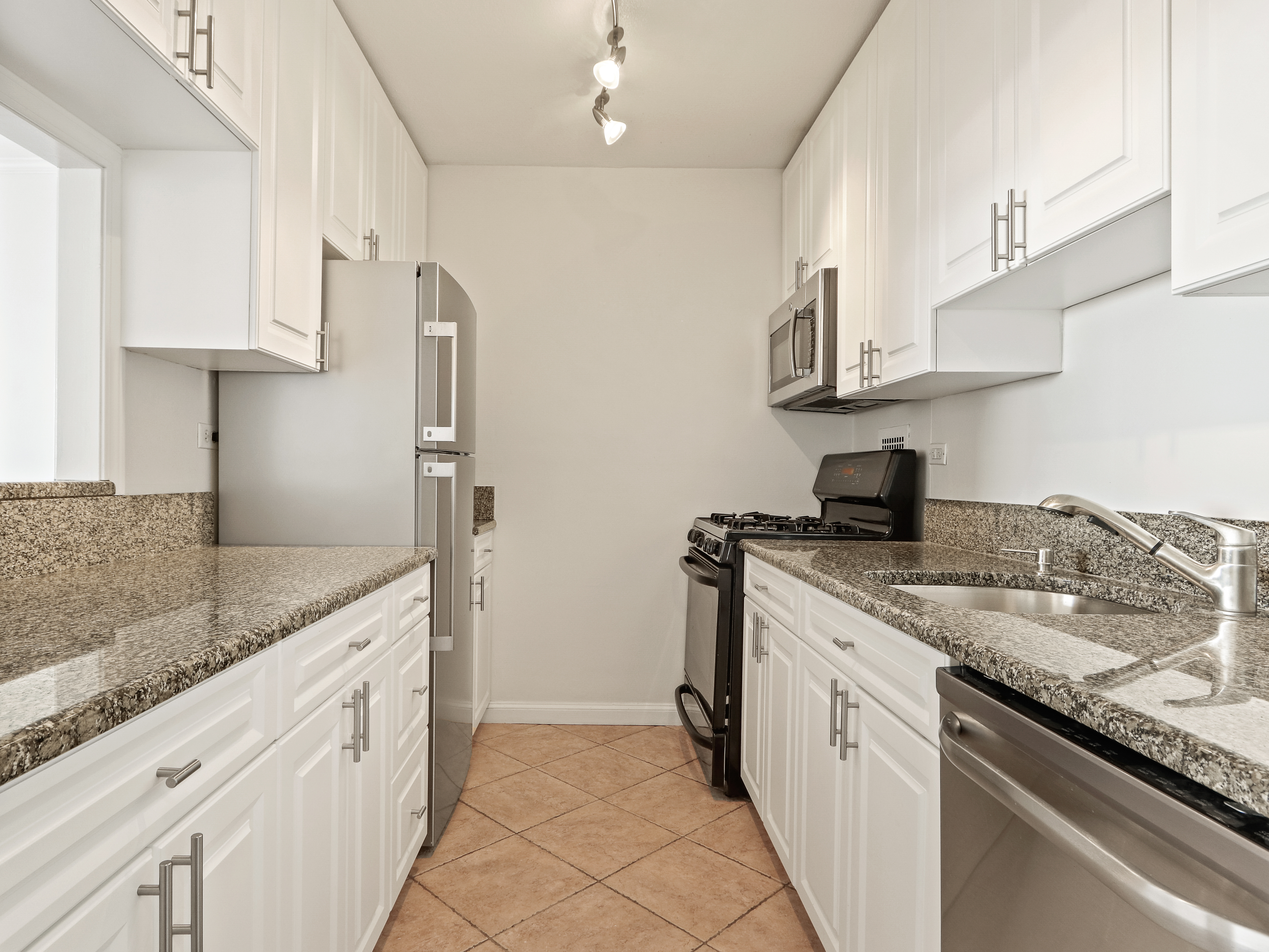 1 bed, 1 bath apartment for rent at 8 Whittier Pl Unit 14J, West End — photo 9 of 32