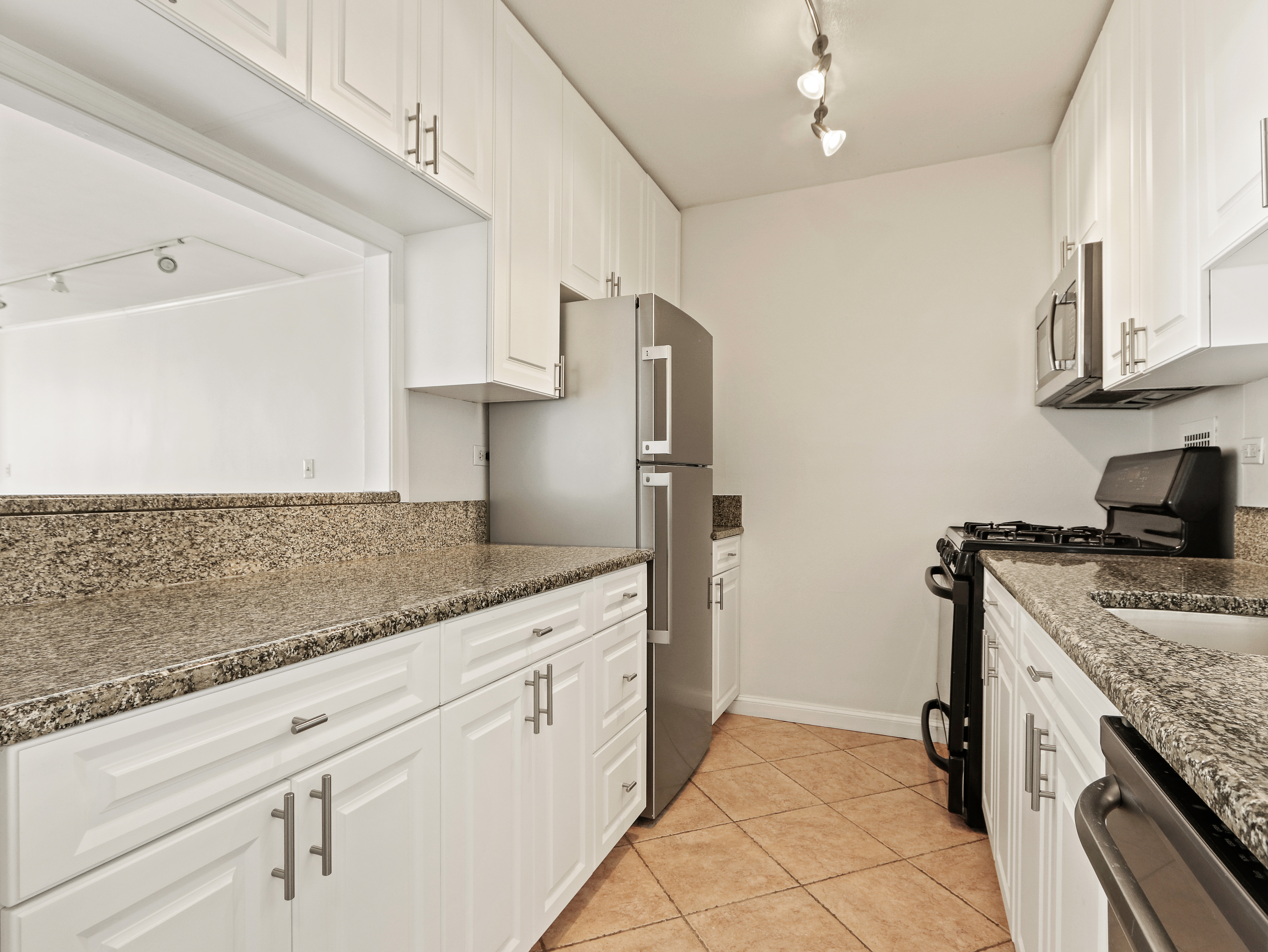 1 bed, 1 bath apartment for rent at 8 Whittier Pl Unit 14J, West End — photo 10 of 32