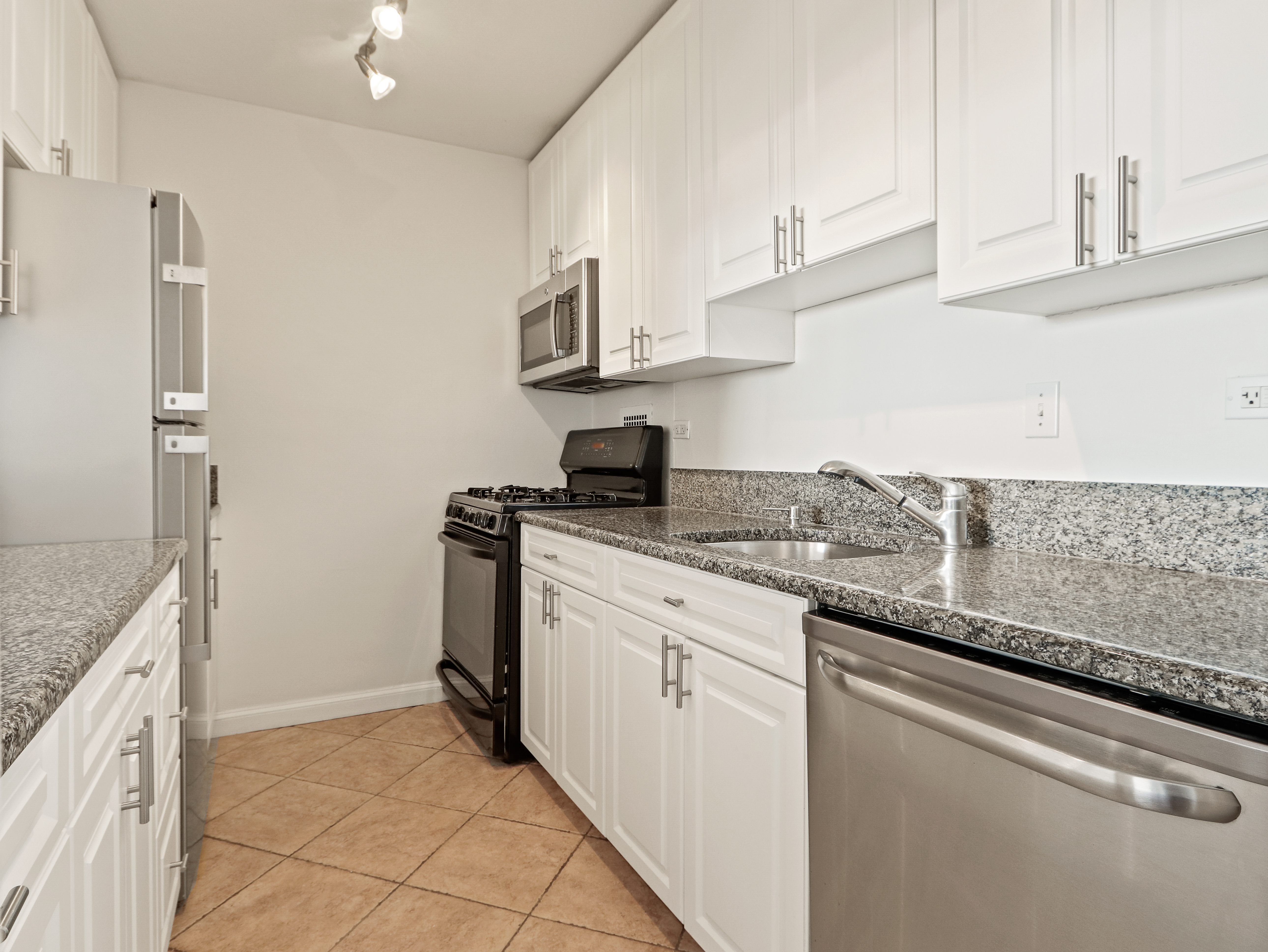 1 bed, 1 bath apartment for rent at 8 Whittier Pl Unit 14J, West End — photo 11 of 32