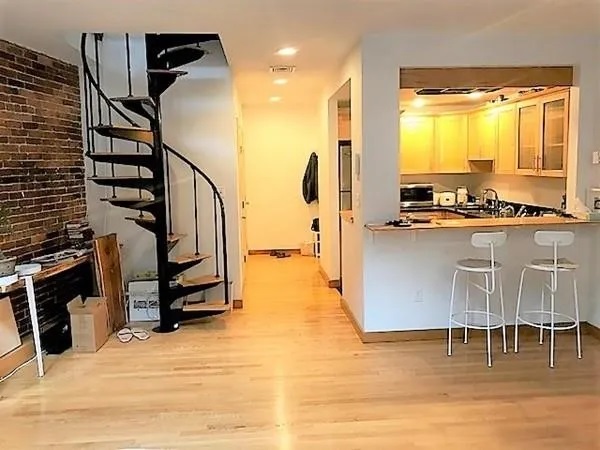 2 bed, 2.5 bath apartment for rent at 287 Hanover St Unit 5-1, North End — photo 8 of 20