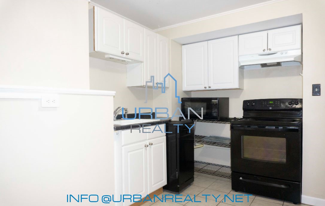 1 bed, 1 bath apartment for rent at 59 Strathmore Rd Unit 1A, Brighton — photo 2 of 5