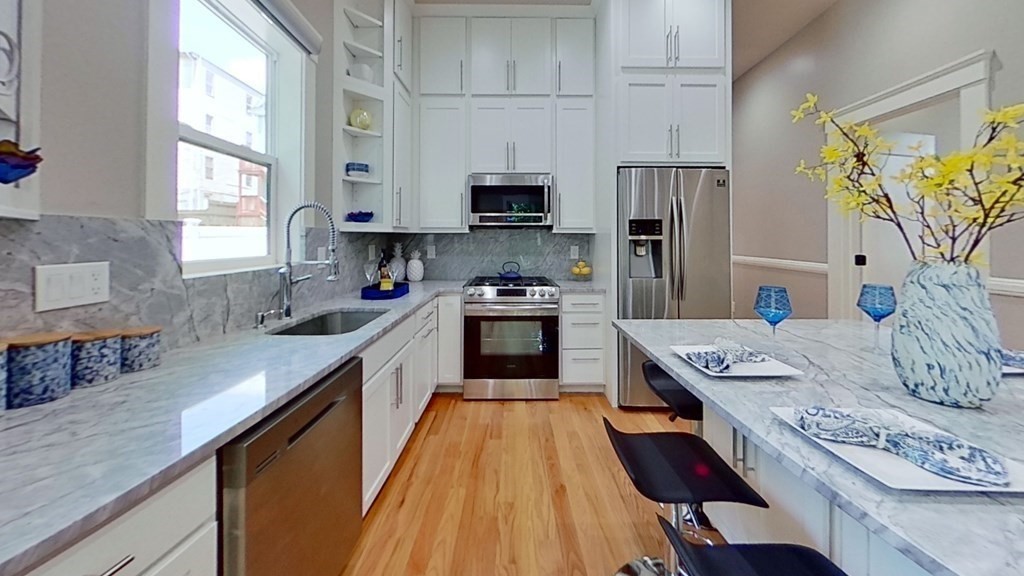 3 bed, 2 bath apartment for rent at 51 Hamilton St Unit Unit 2, Dorchester — photo 4 of 8