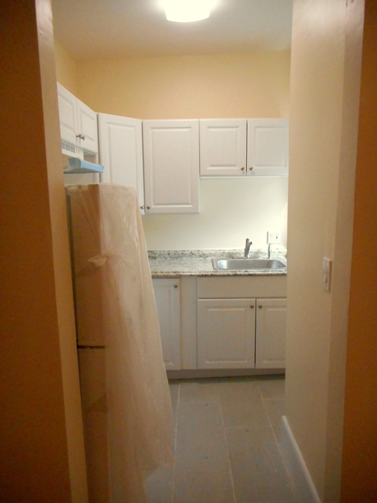 1 bed, 1 bath apartment for rent at 264 Aspinwall Ave Unit 5, Riverway Island — photo 8 of 14