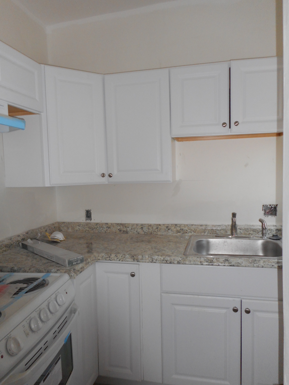 1 bed, 1 bath apartment for rent at 264 Aspinwall Ave Unit 5, Riverway Island — photo 9 of 14