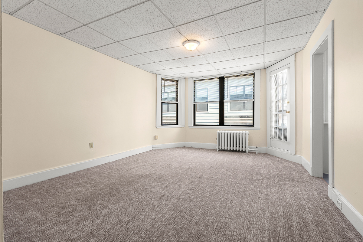 1 bed, 1 bath apartment for rent at 126 Babcock St Unit 37A, North Brookline — photo 4 of 12