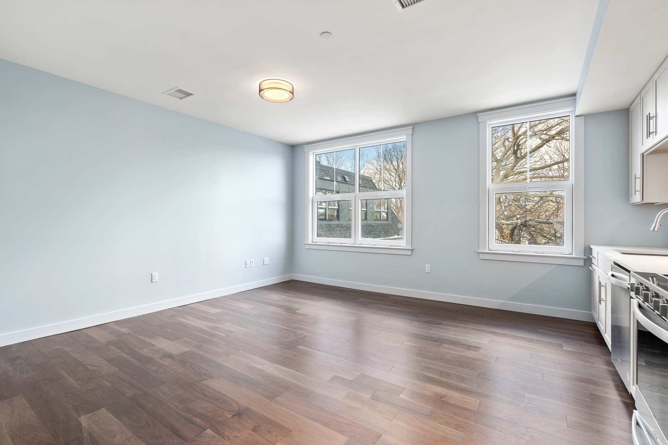 Studio bed, 1 bath apartment for rent at 136 Babcock St Unit 207, Coolidge Corner — photo 2 of 16