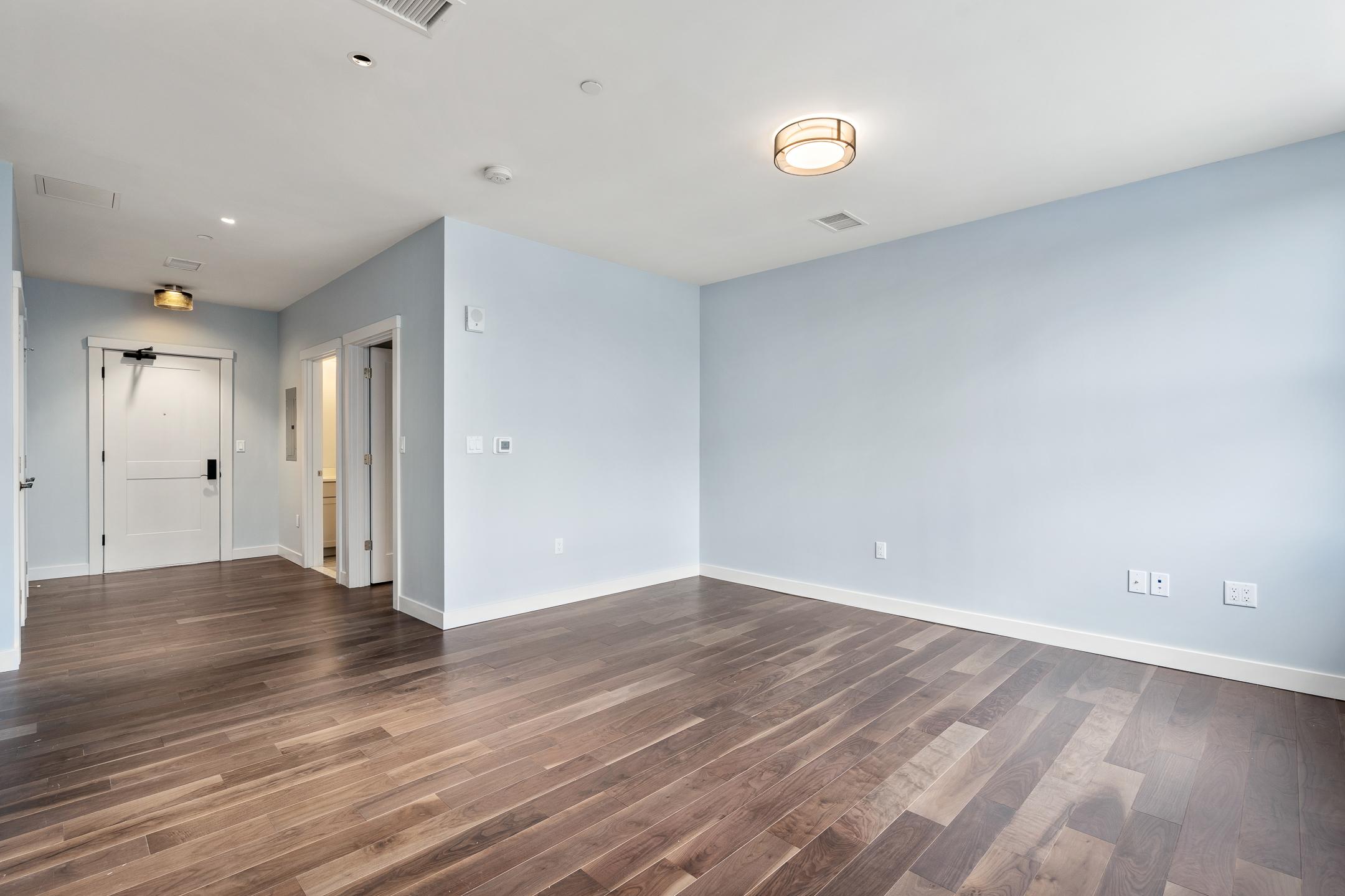 Studio bed, 1 bath apartment for rent at 136 Babcock St Unit 207, Coolidge Corner — photo 4 of 16