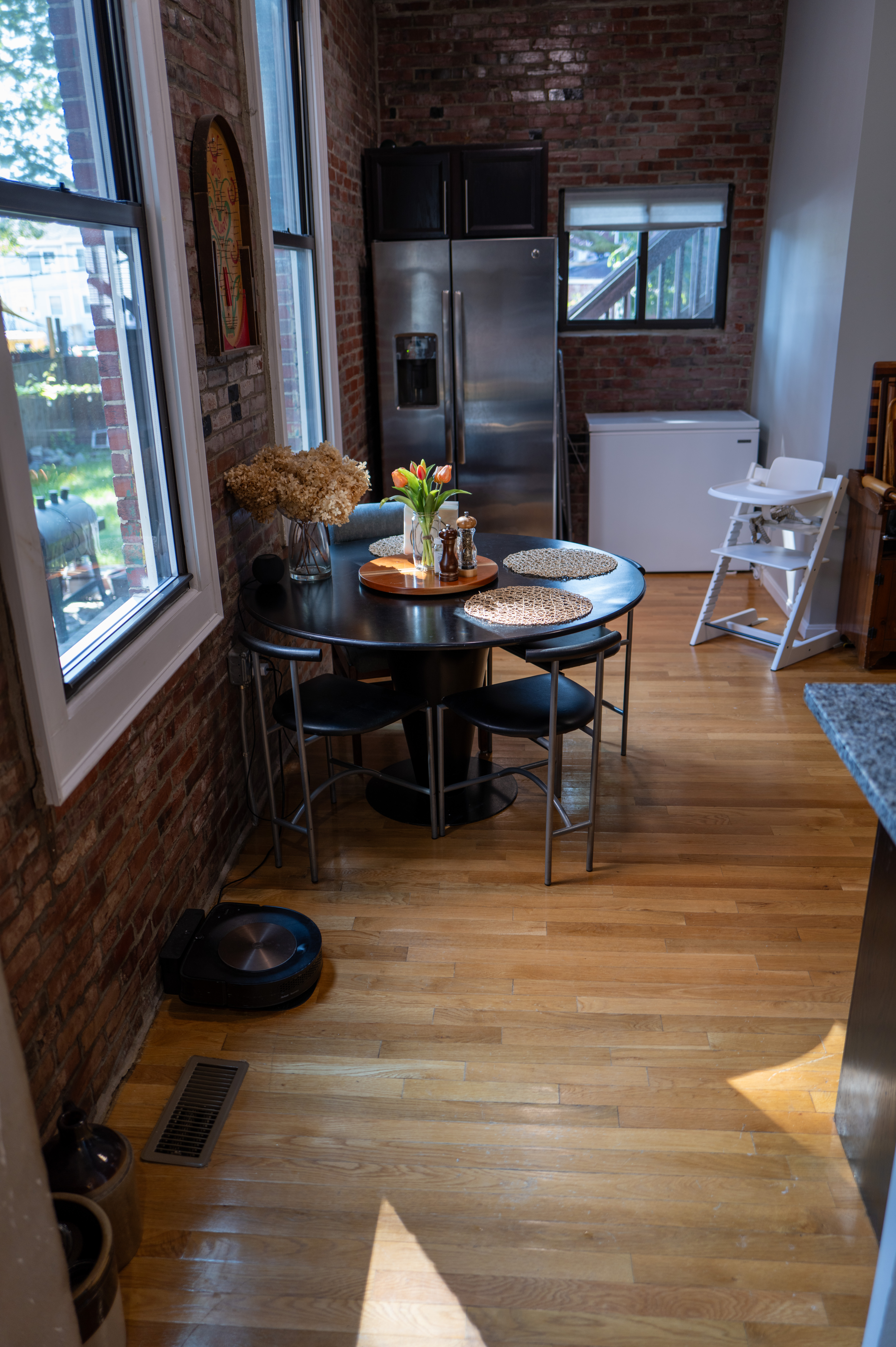 1 bed, 1 bath apartment for rent at 18 Perrin St Unit 1, Roxbury — photo 5 of 7