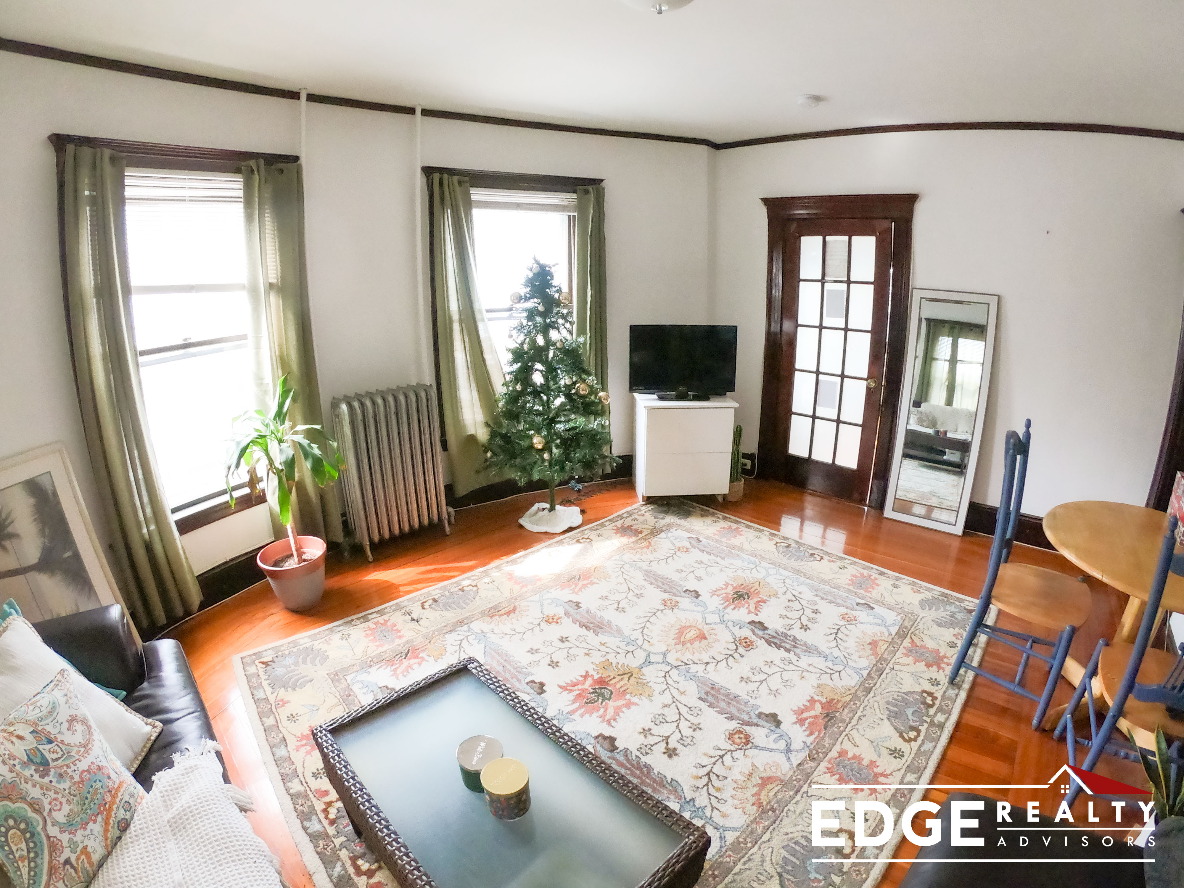 4 bed, 1 bath apartment for rent at 69 Oak Square Ave Unit 2, Brighton — photo 3 of 11