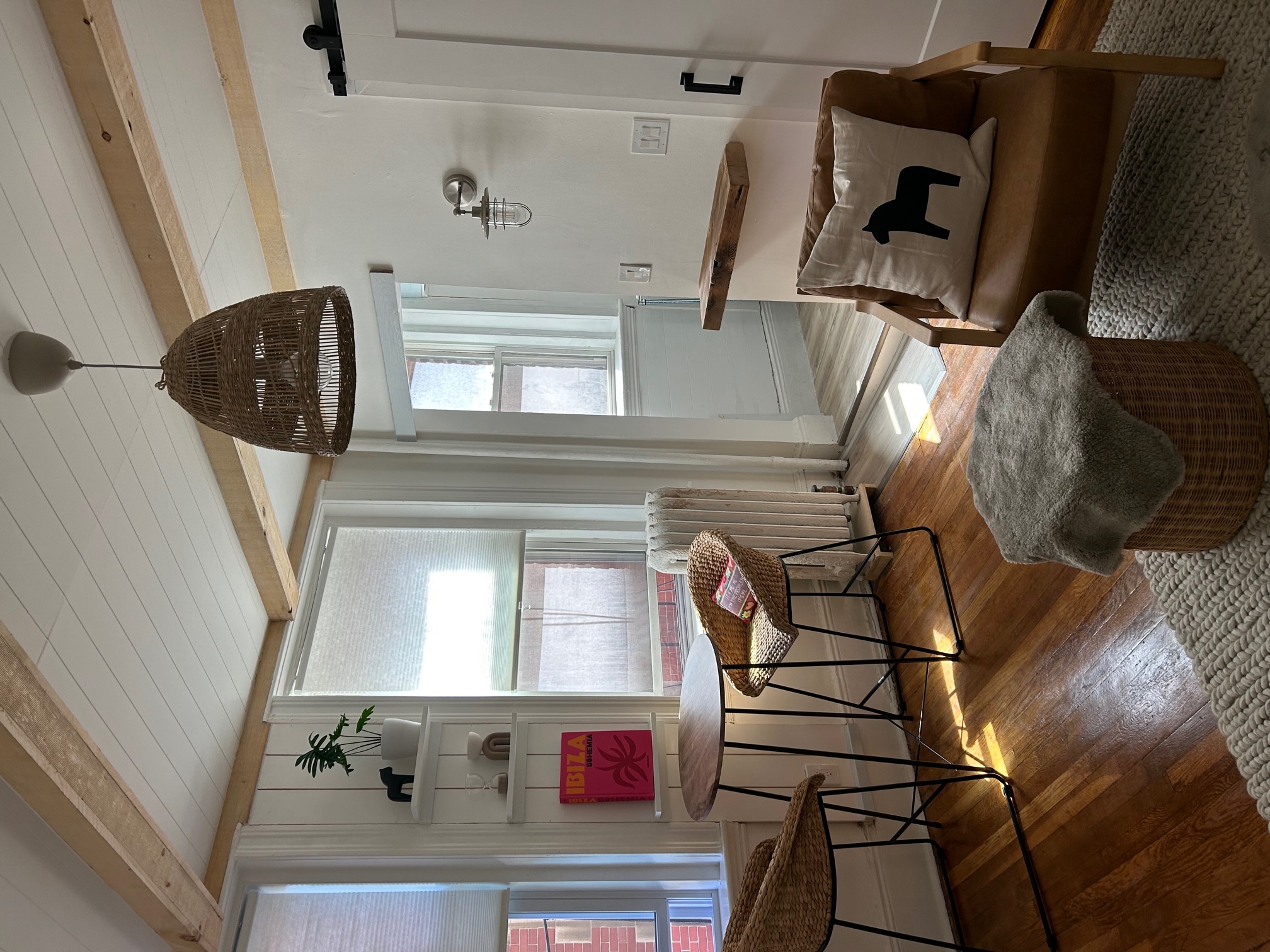 1 bed, 1 bath apartment for rent at 5 Braemore Rd Unit 5, Brighton — photo 3 of 7