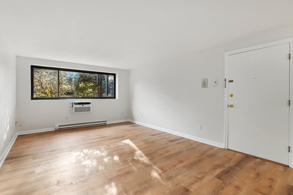 1 bed, 1 bath apartment for rent at 1325 Worcester Rd Unit C1, Framingham — photo 8 of 13