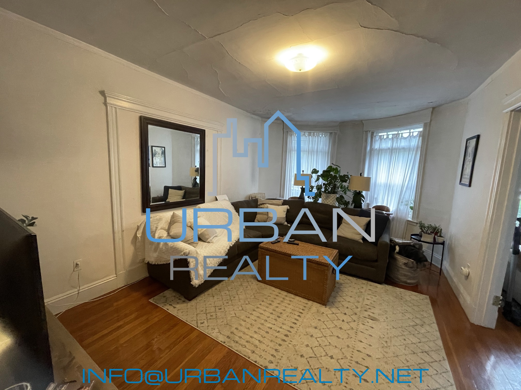 3 bed, 2 bath apartment for rent at 1821 Beacon St Unit 1, Washington Square