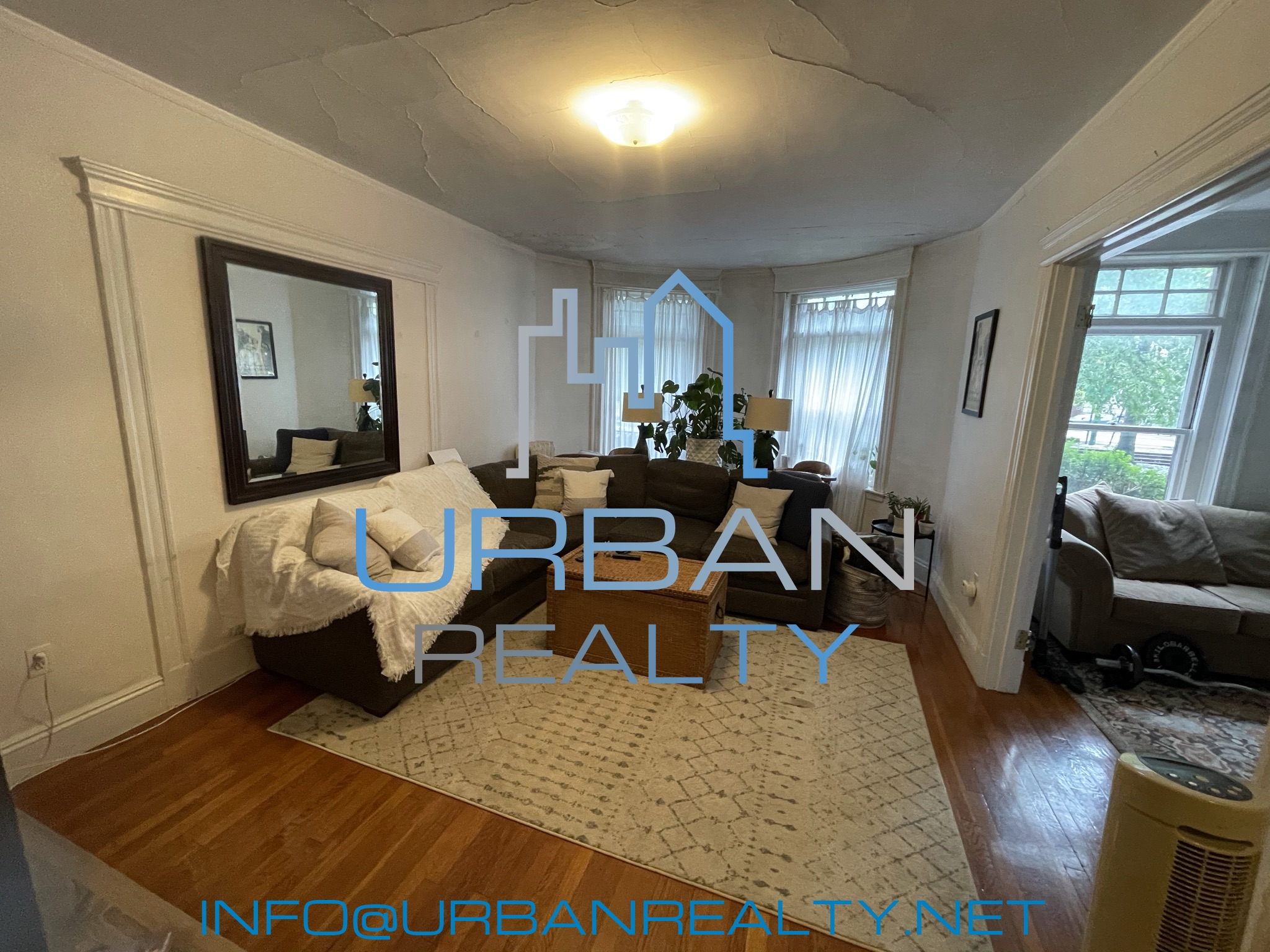 3 bed, 2 bath apartment for rent at 1821 Beacon St Unit 1, Washington Square — photo 4 of 17